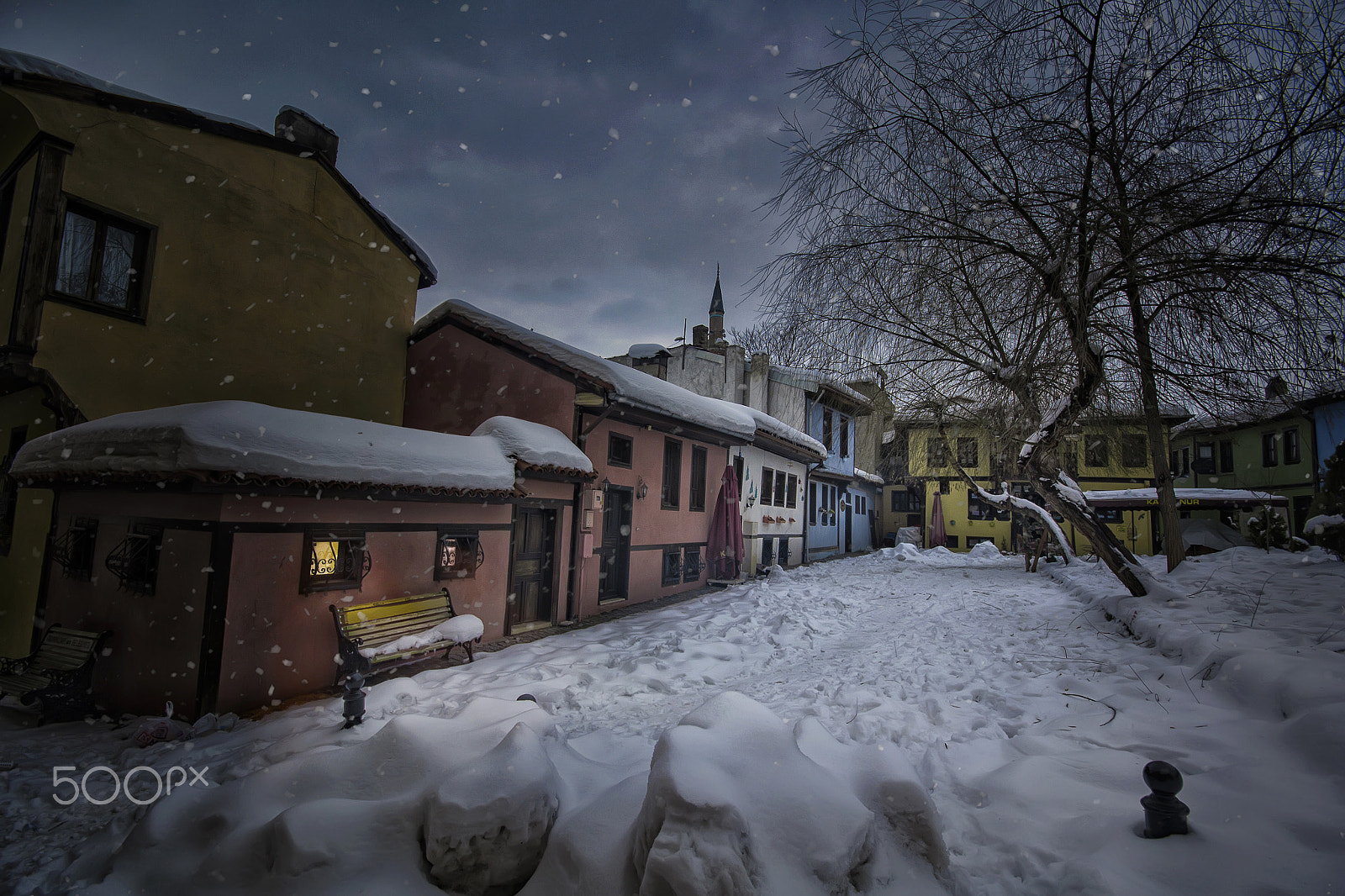 Sigma 10-20mm F4-5.6 EX DC HSM sample photo. Snowfall and houses photography
