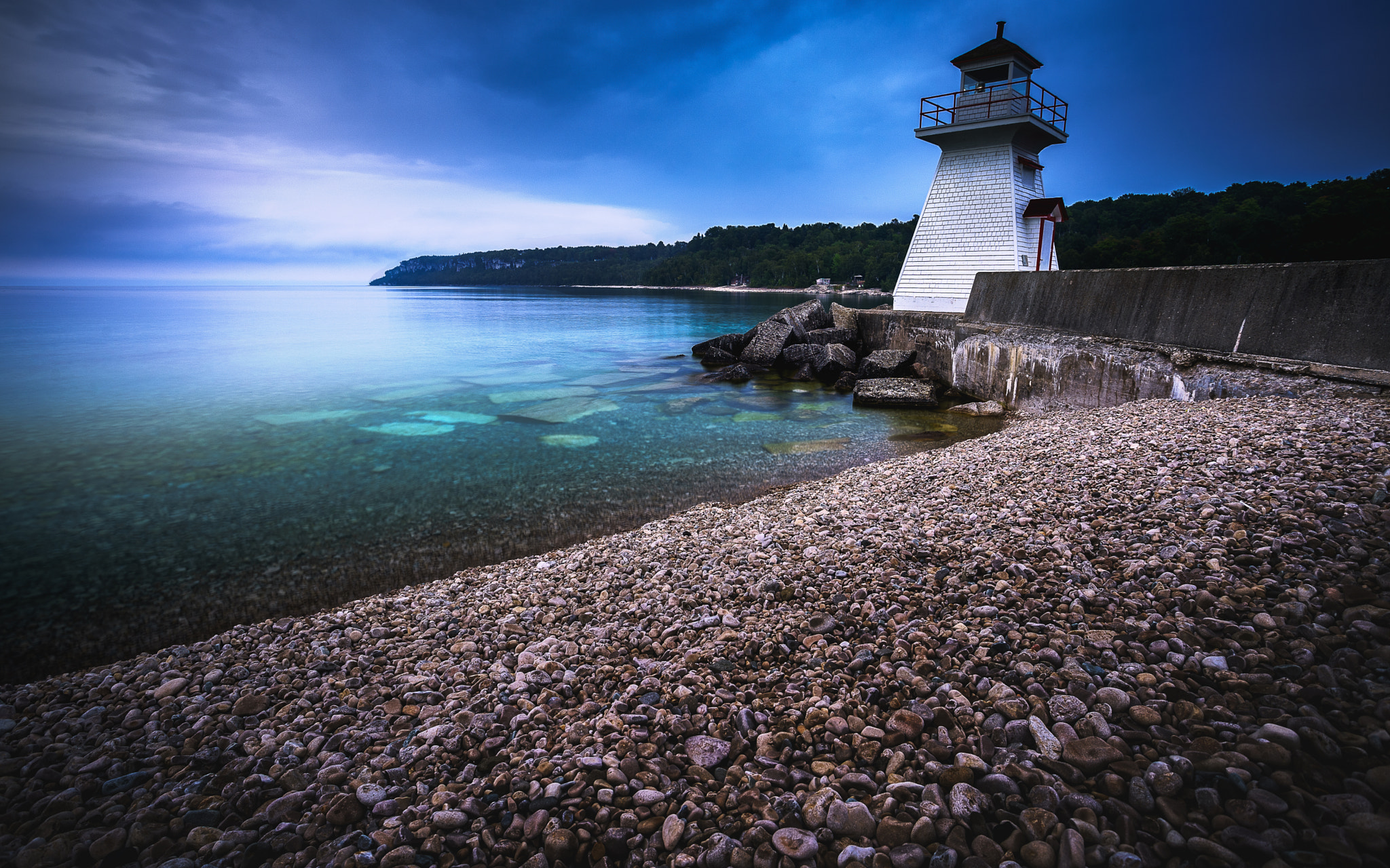 Sony a7 II + Canon EF 17-40mm F4L USM sample photo. Lion's head lightouse in the evening photography