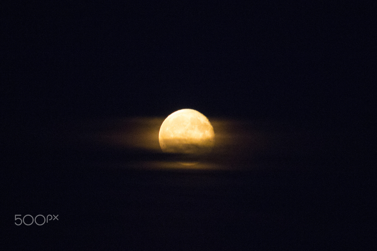 Sigma 70-300mm F4-5.6 APO DG Macro sample photo. Moon photography