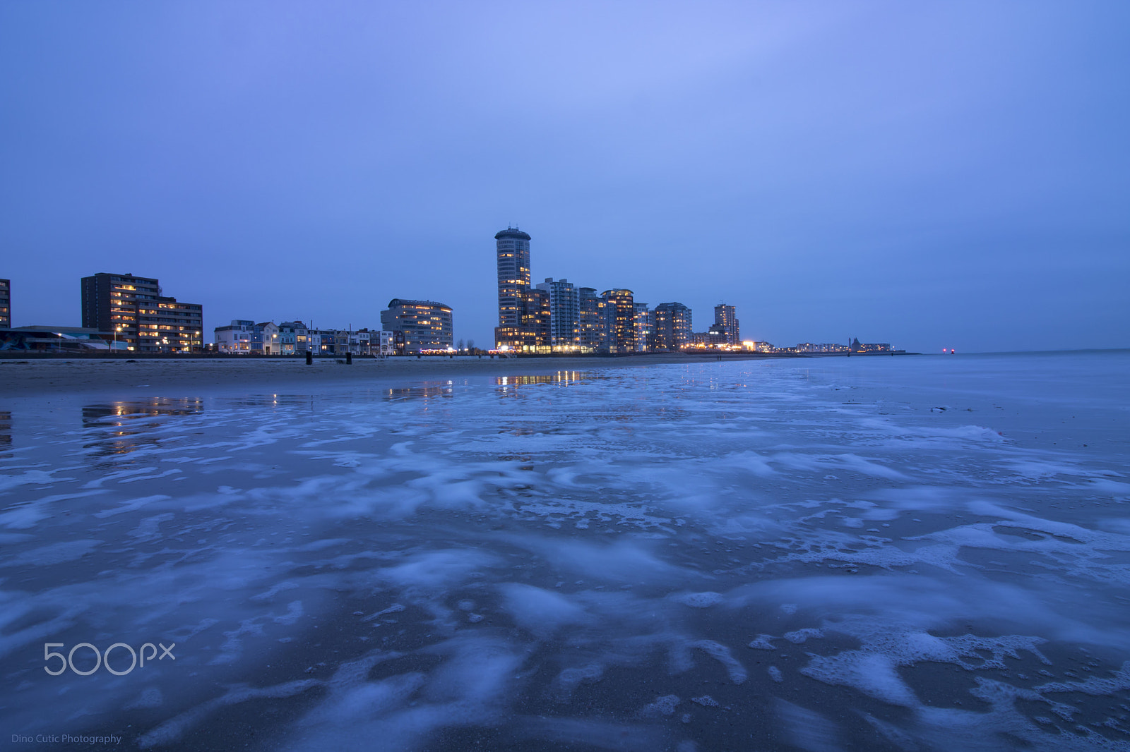 Canon EOS 750D (EOS Rebel T6i / EOS Kiss X8i) sample photo. Vlissingen in blue.. photography