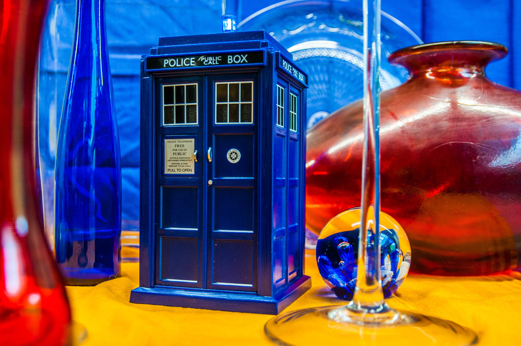 Nikon D300 + Sigma 17-70mm F2.8-4.5 DC Macro Asp. IF sample photo. Tardis 5 photography