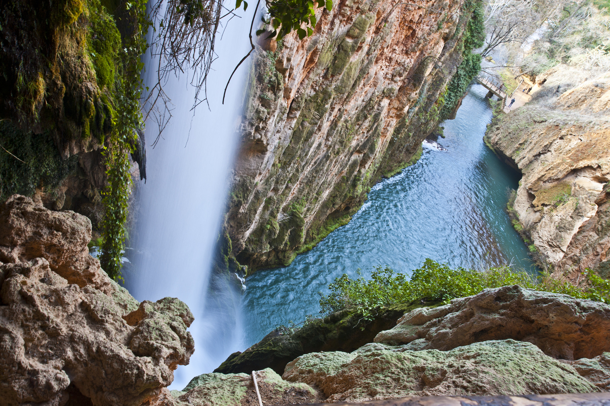 Nikon D700 + AF Zoom-Nikkor 24-120mm f/3.5-5.6D IF sample photo. Green water photography