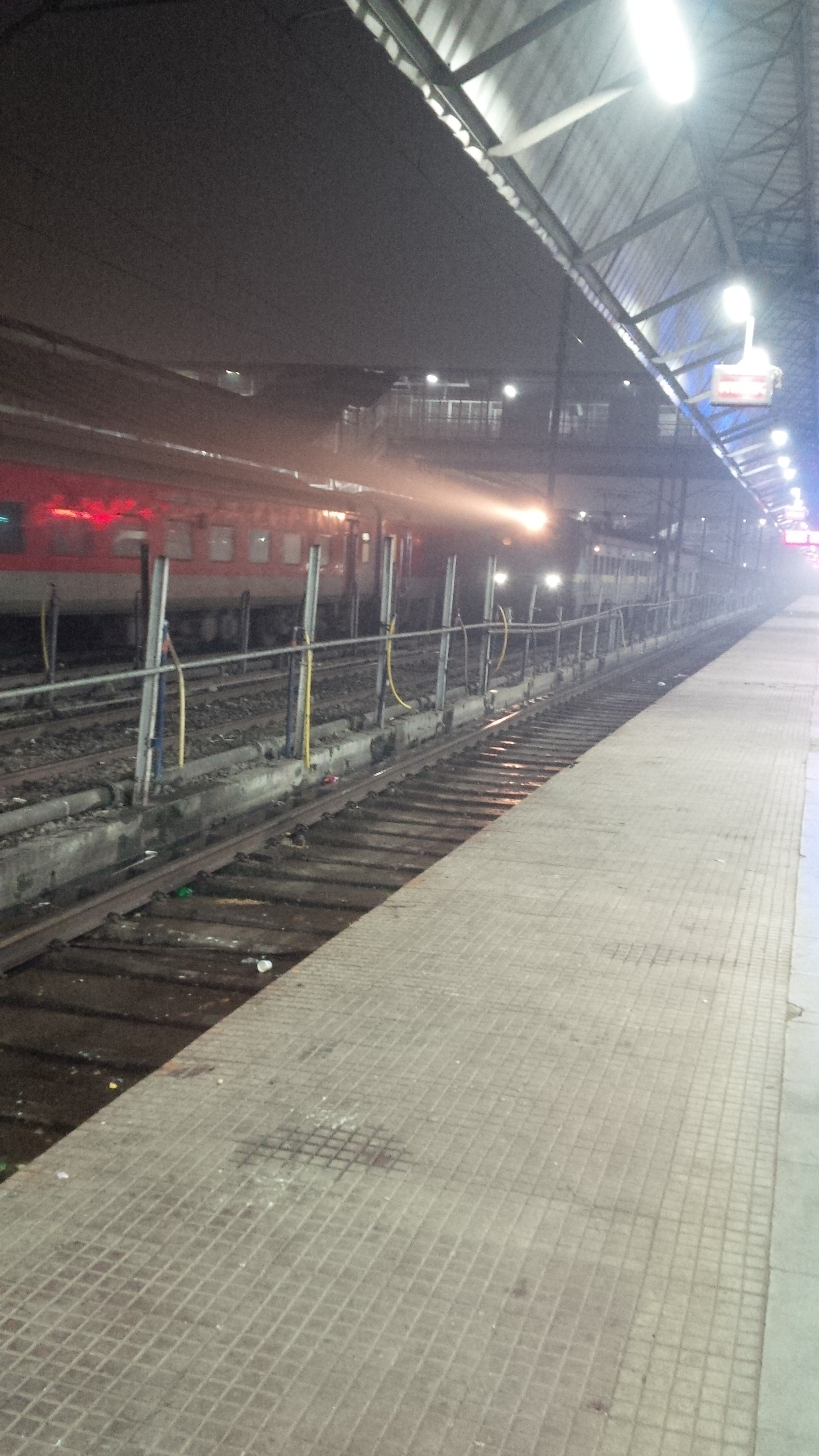 BlackBerry Z10 sample photo. Rail photography