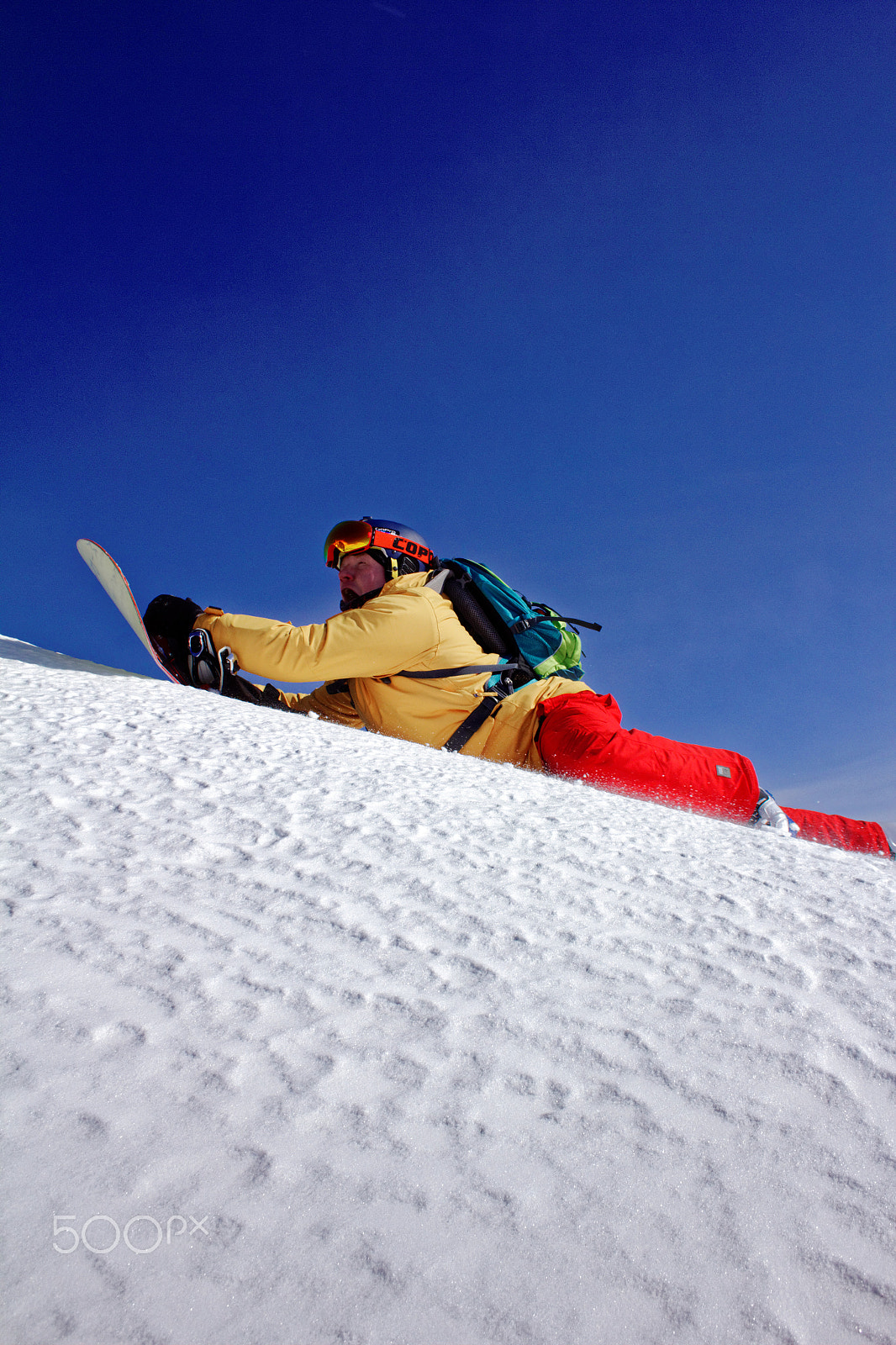 Canon EF-S 18-55mm F3.5-5.6 II sample photo. Snowboarder photography