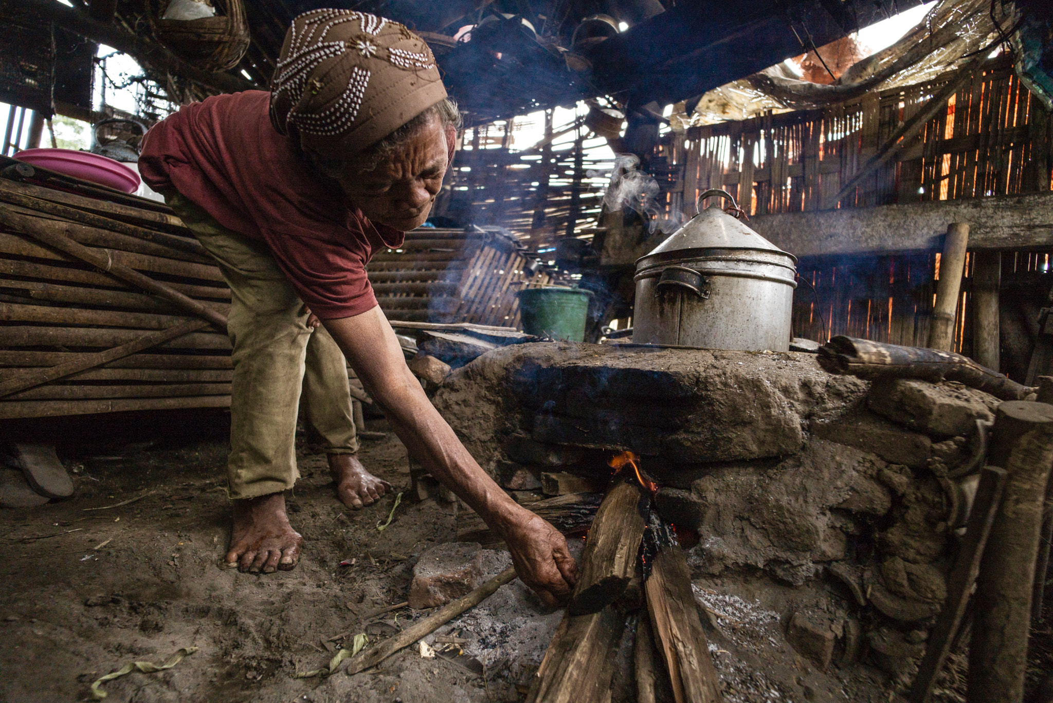 Leica M-D (TYP 262) sample photo. Old woman cooking photography