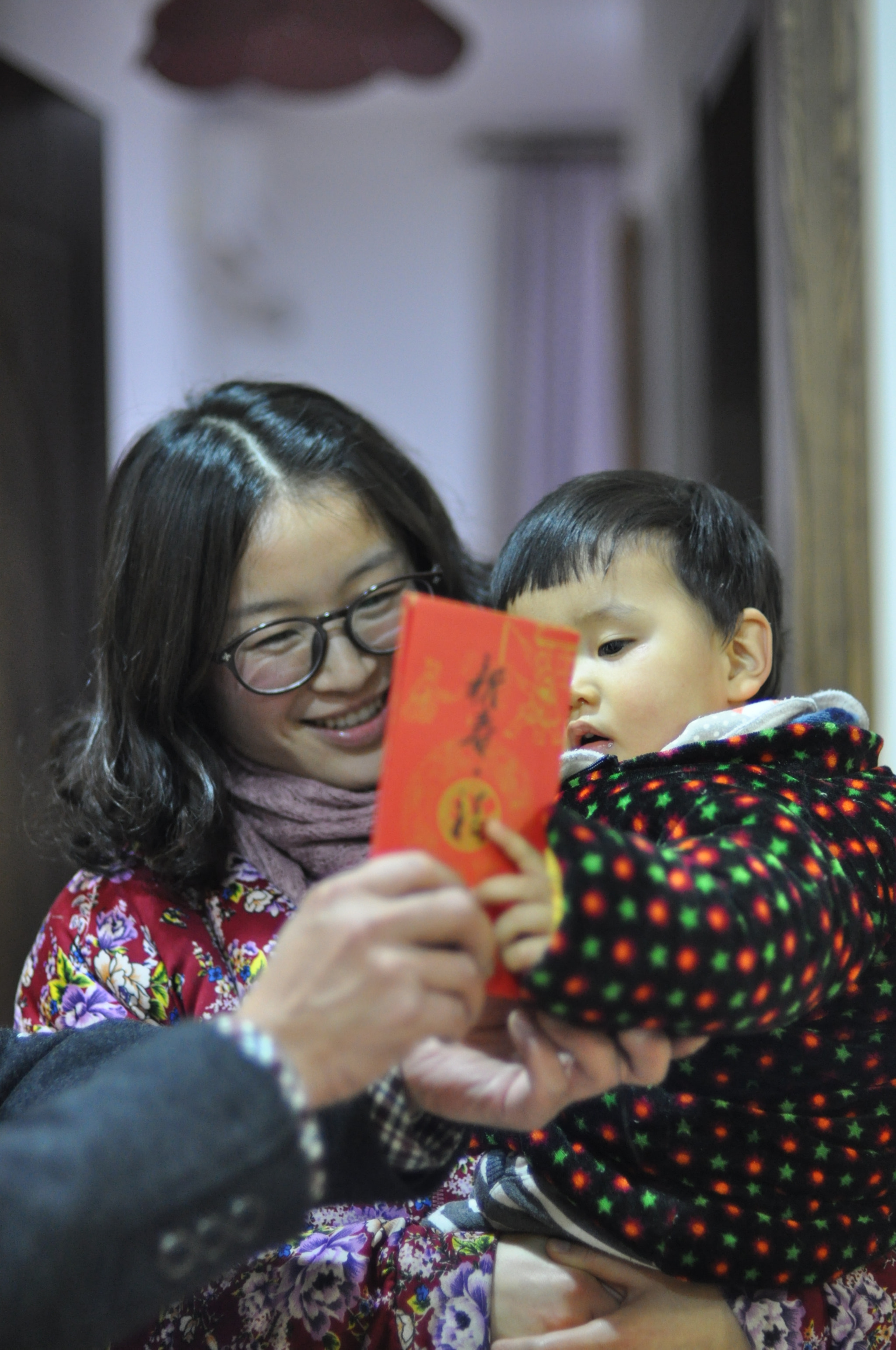 Nikon D90 + Nikon AF Nikkor 50mm F1.4D sample photo. 拿红包啦 photography