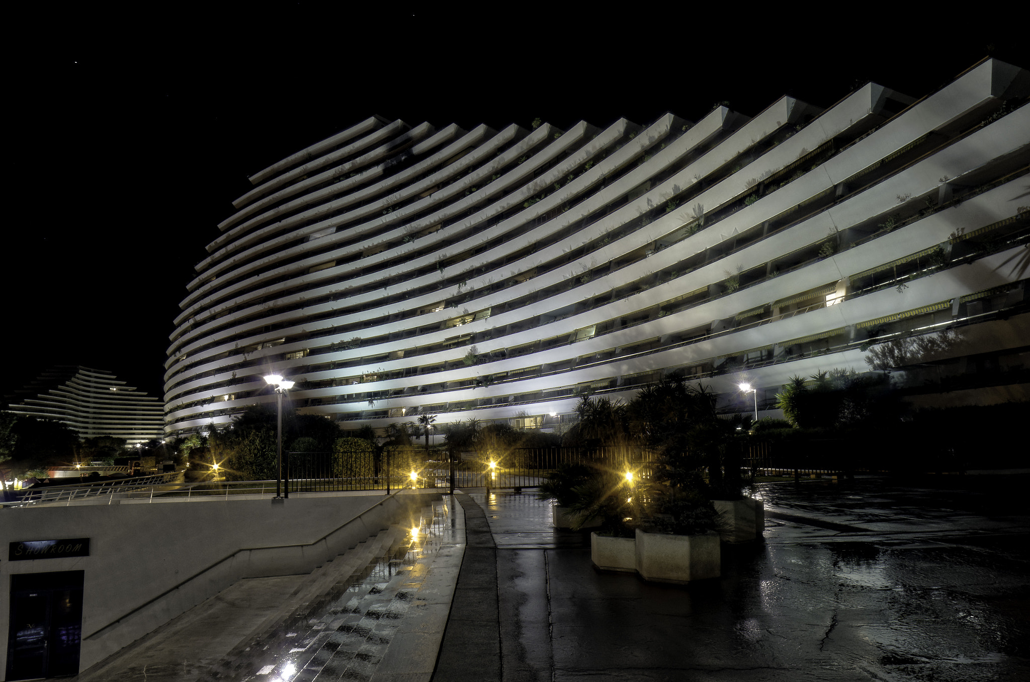 Samyang 14mm F2.8 ED AS IF UMC sample photo. Marina building villeneuve loubet photography