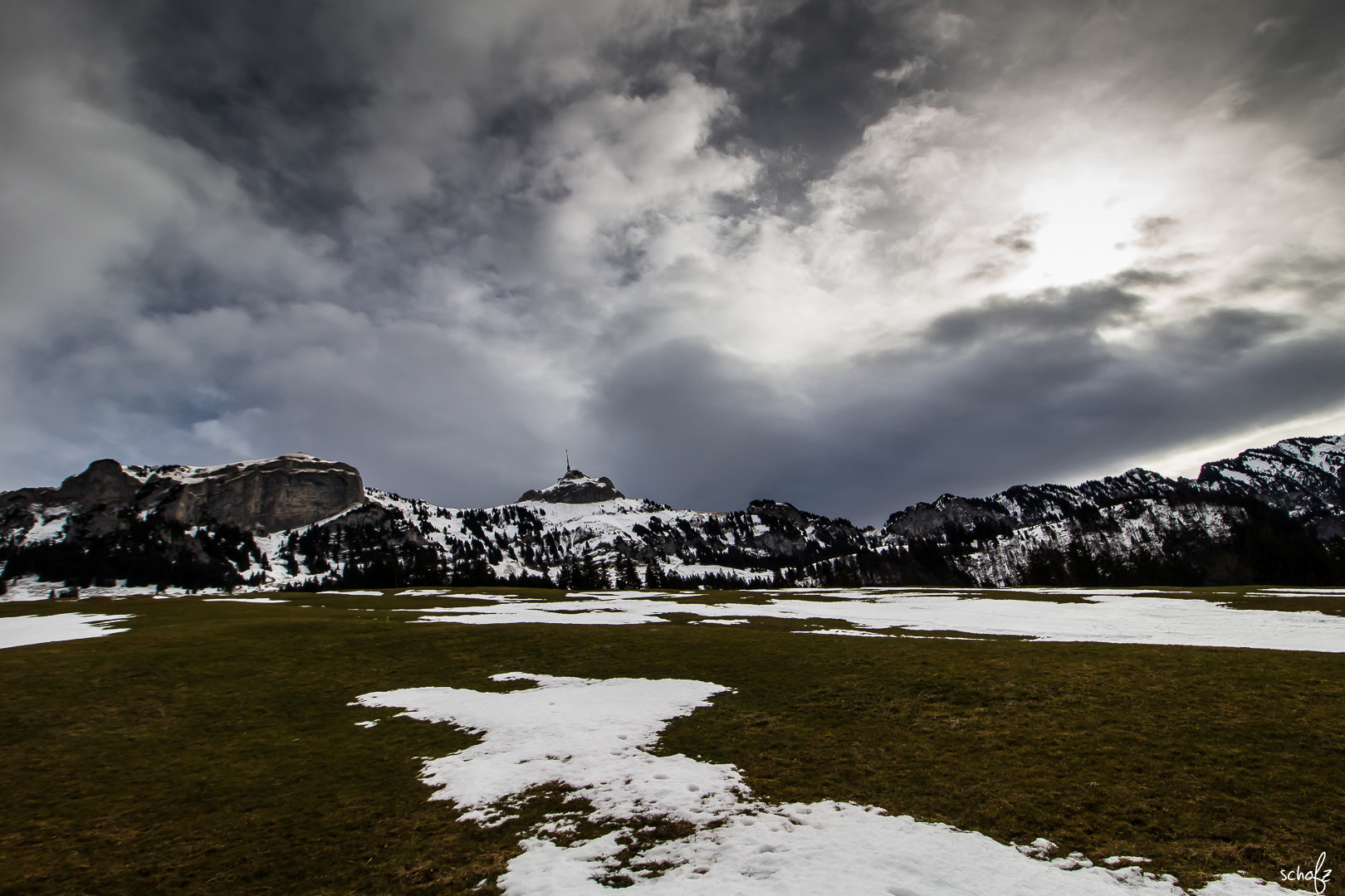 Canon EOS 100D (EOS Rebel SL1 / EOS Kiss X7) sample photo. Nasty clouds photography