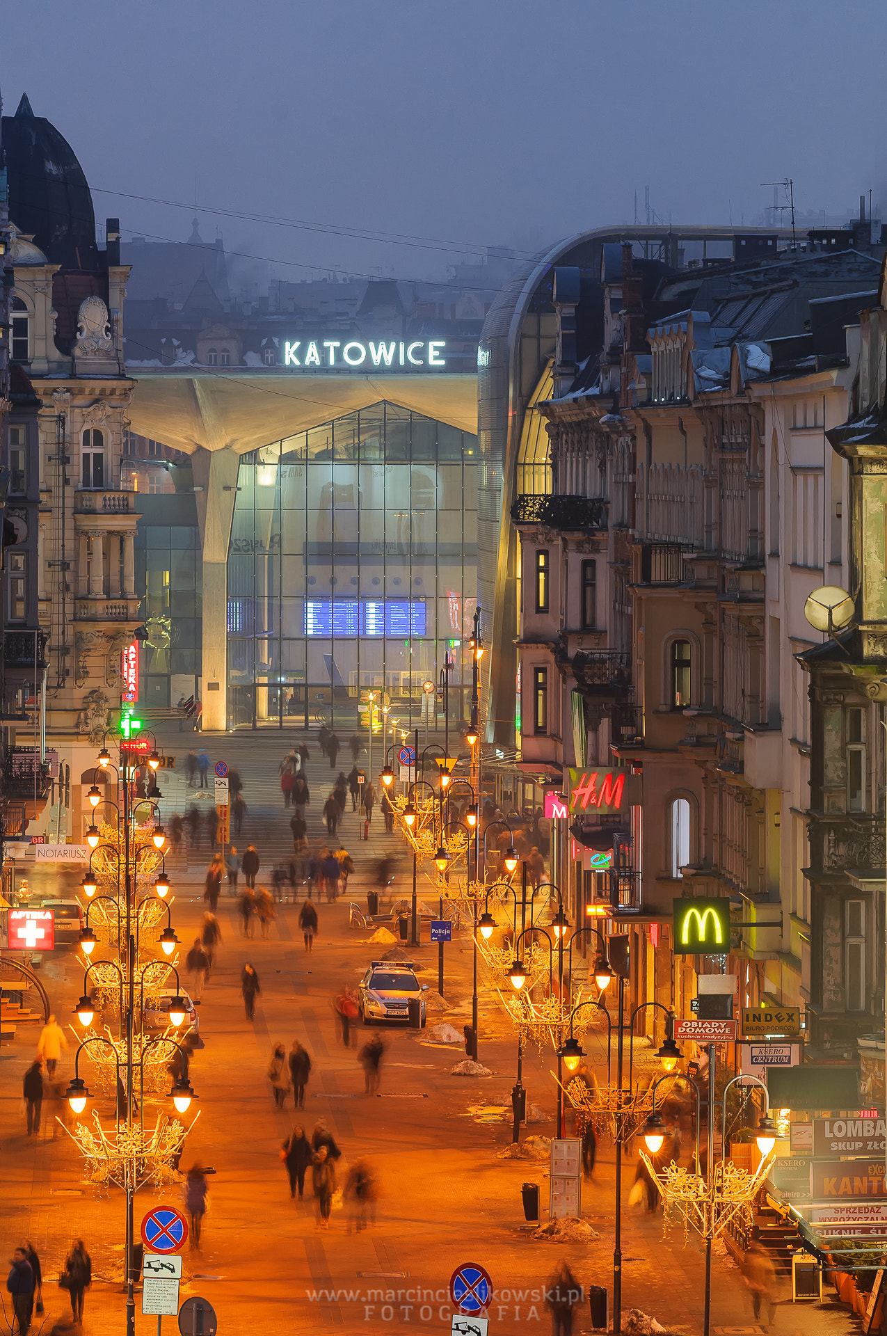 Nikon AF-Nikkor 80-200mm F2.8D ED sample photo. Colorful katowice photography