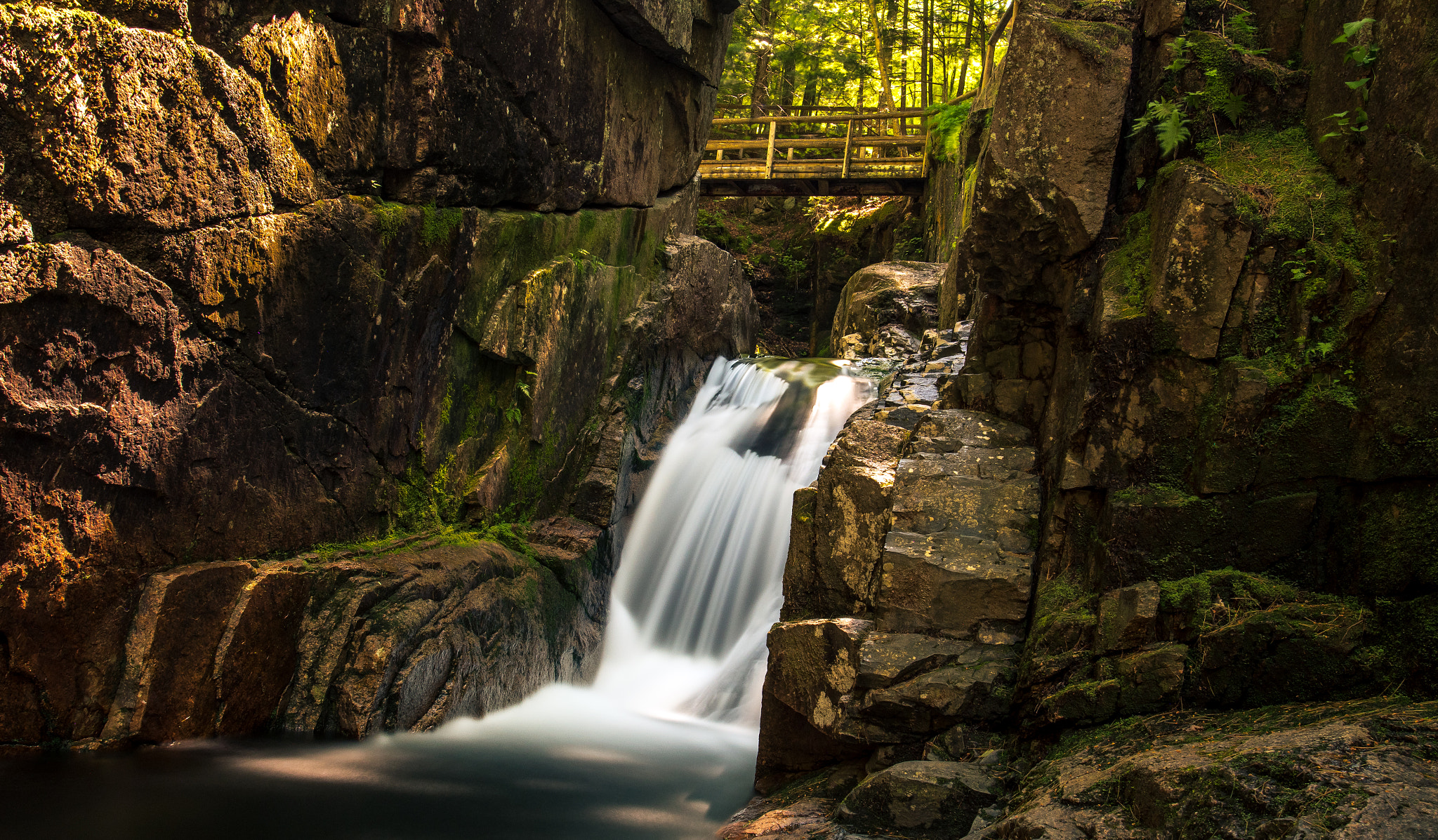 Nikon D5500 + Nikon AF-S Nikkor 20mm F1.8G ED sample photo. Sabbaday falls photography