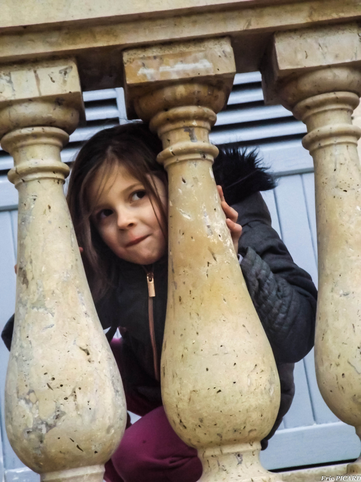 Fujifilm FinePix S4600 sample photo. Portraits en jeu photography
