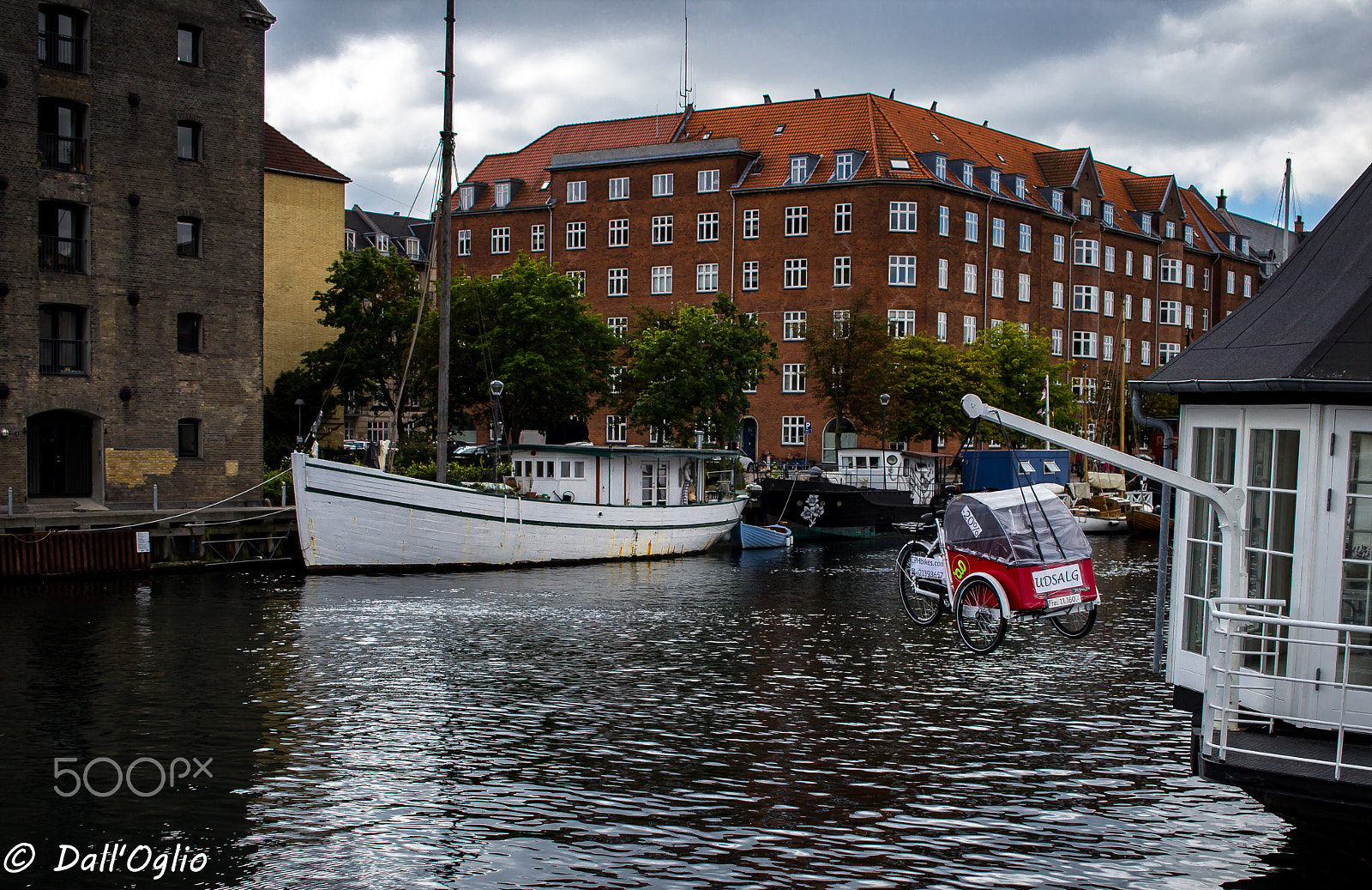 Canon EF-S 24mm F2.8 STM sample photo. Strange things... photography