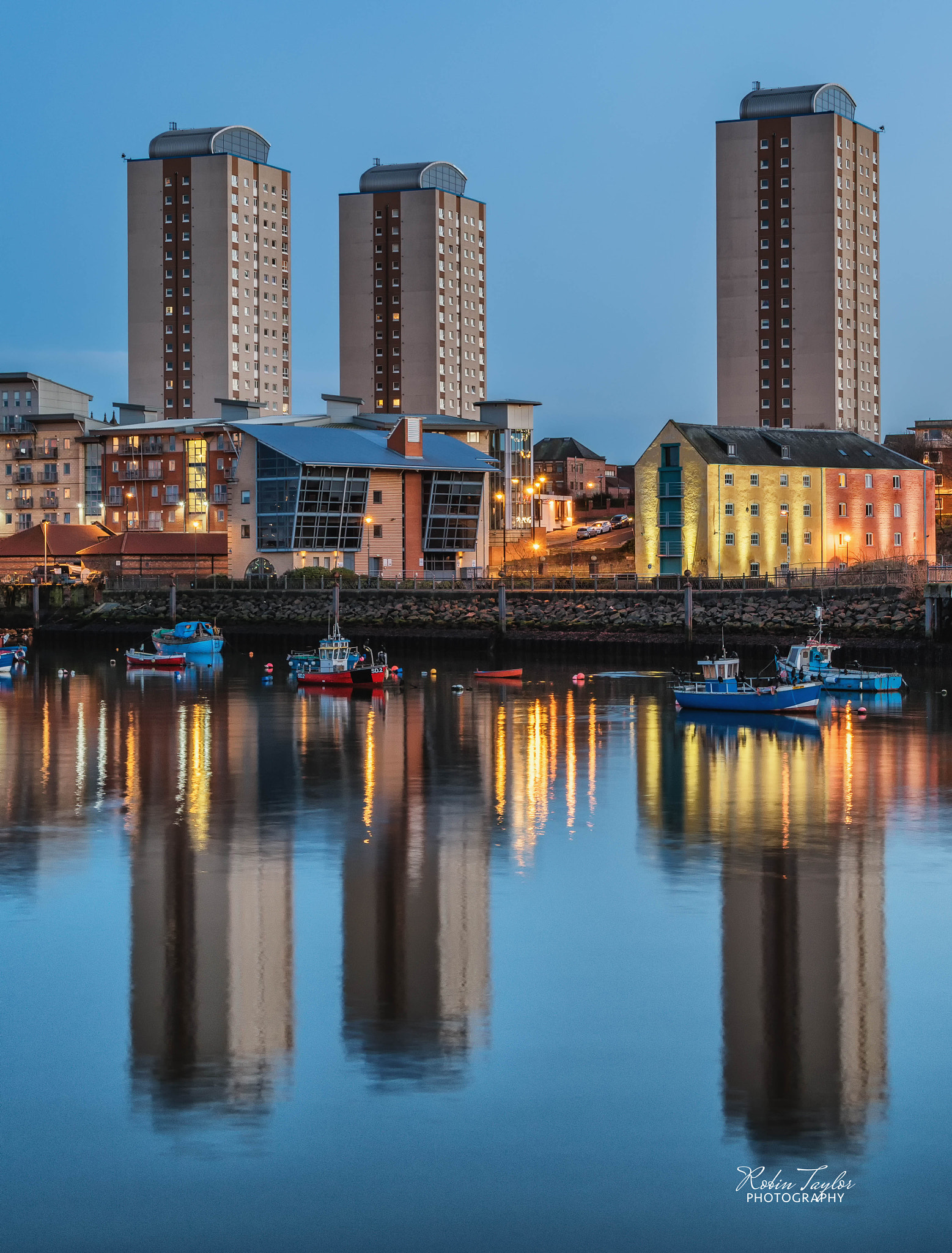 Pentax K-S1 sample photo. Hendon reflections  photography