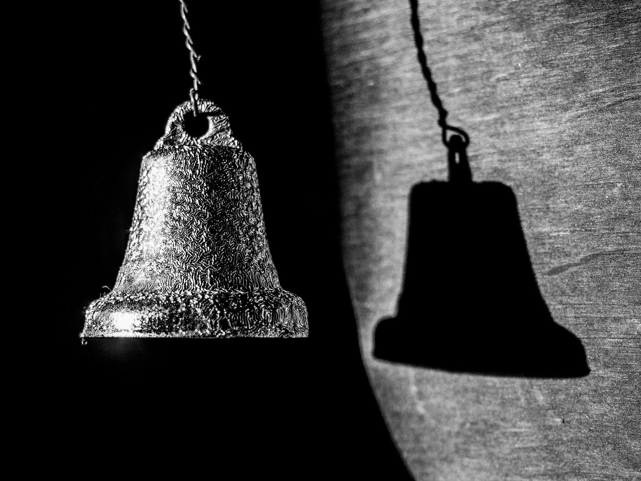 Olympus PEN E-PL7 sample photo. For whom the bell tolls photography