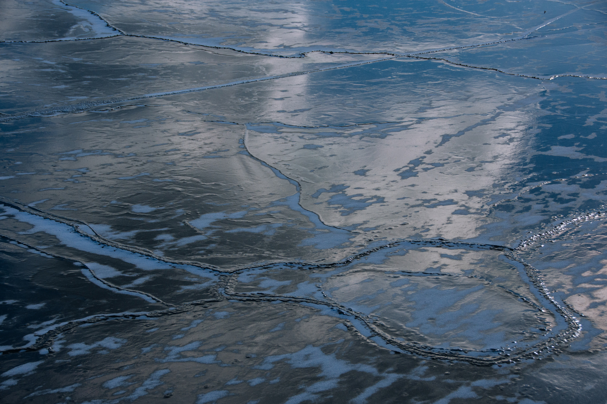 Sigma 18-250mm F3.5-6.3 DC Macro OS HSM sample photo. Harbour ice photography