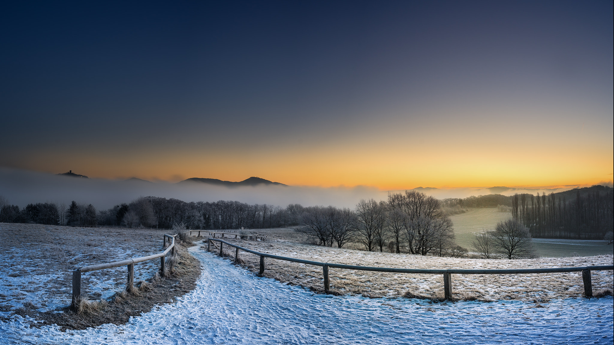 Sony a7 + E 21mm F2.8 sample photo. Rodderbergblick photography