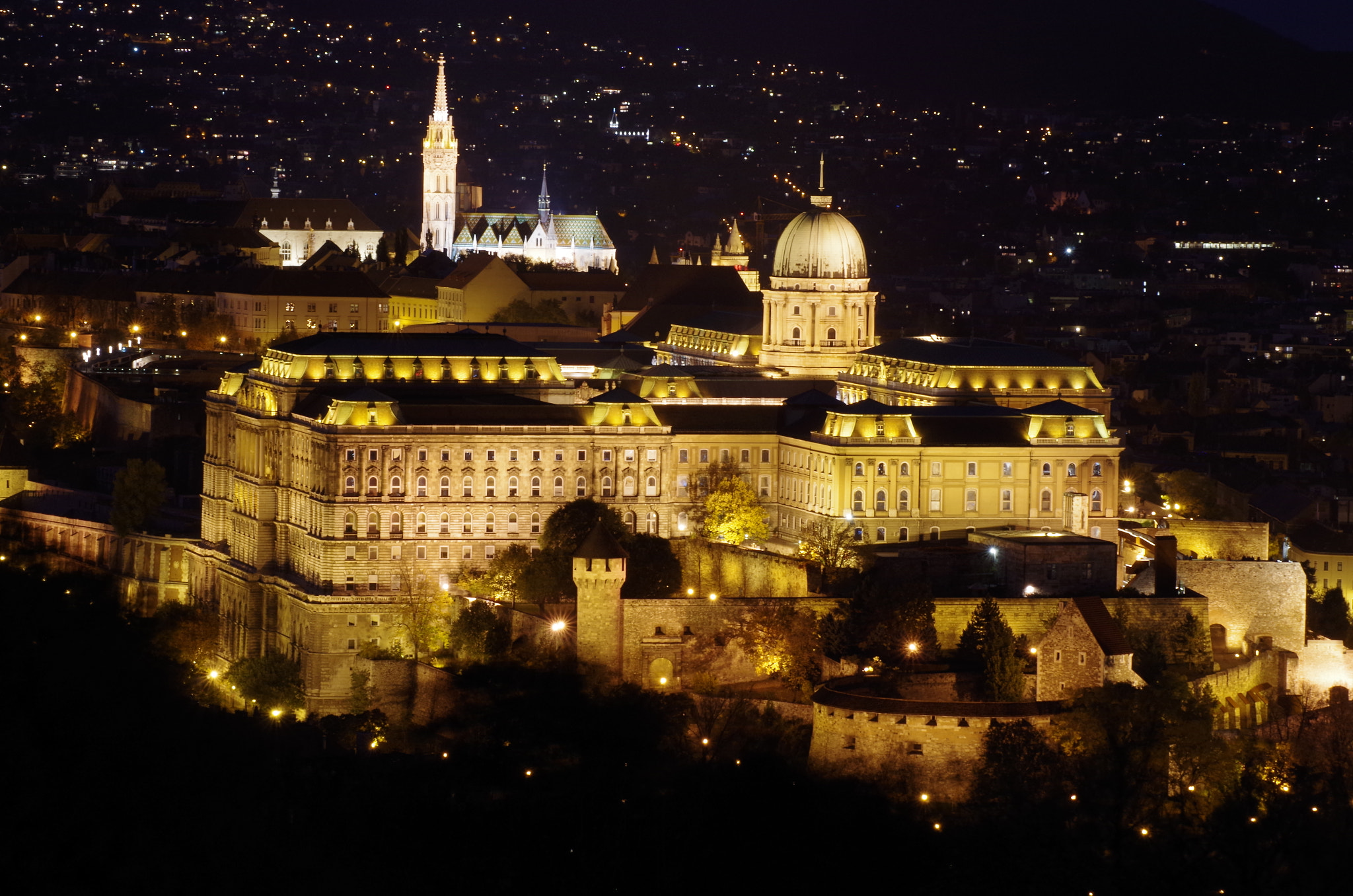 Pentax K-50 sample photo. Buda castle photography