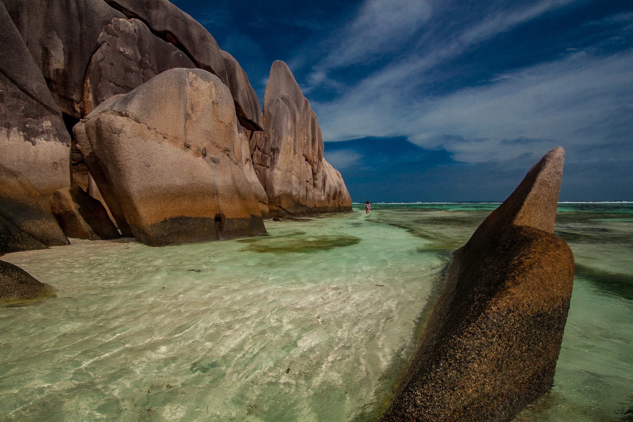 Canon EF-S 10-22mm F3.5-4.5 USM sample photo. La digue - seychelles photography