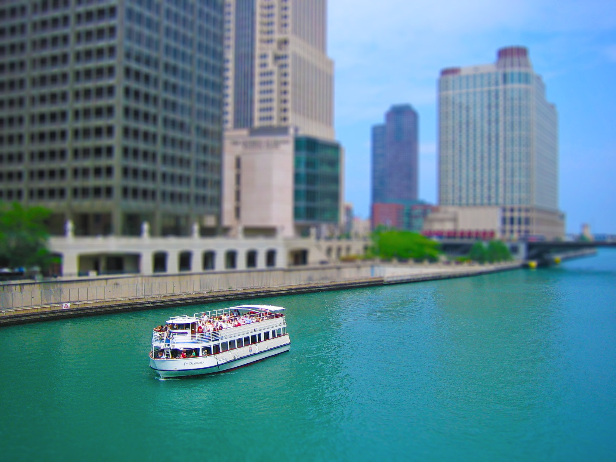 Canon DIGITAL IXUS 30 sample photo. "chicago river" #photojambo photography