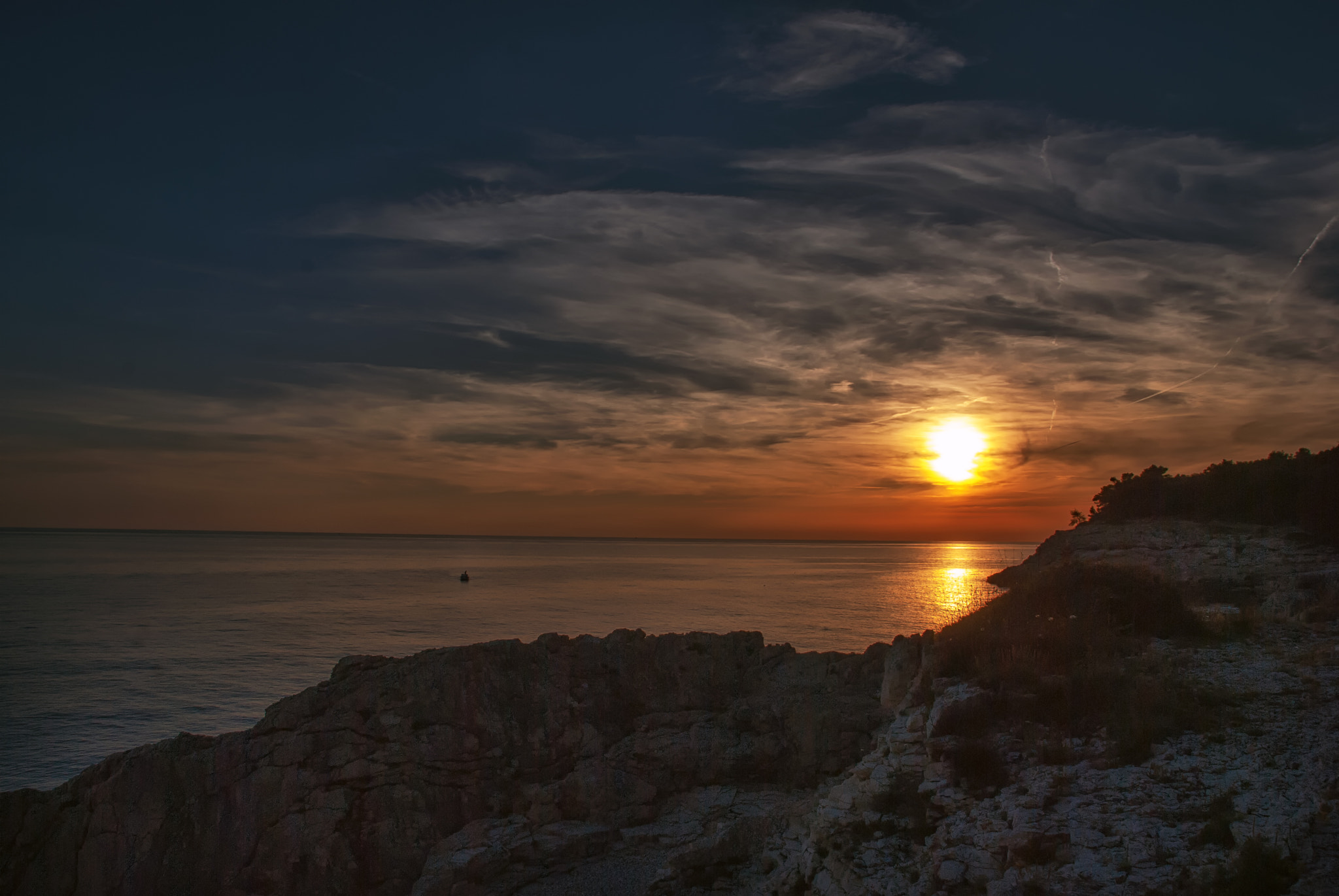 Nikon D60 + Sigma 18-200mm F3.5-6.3 DC OS HSM sample photo. Sunset in pula photography