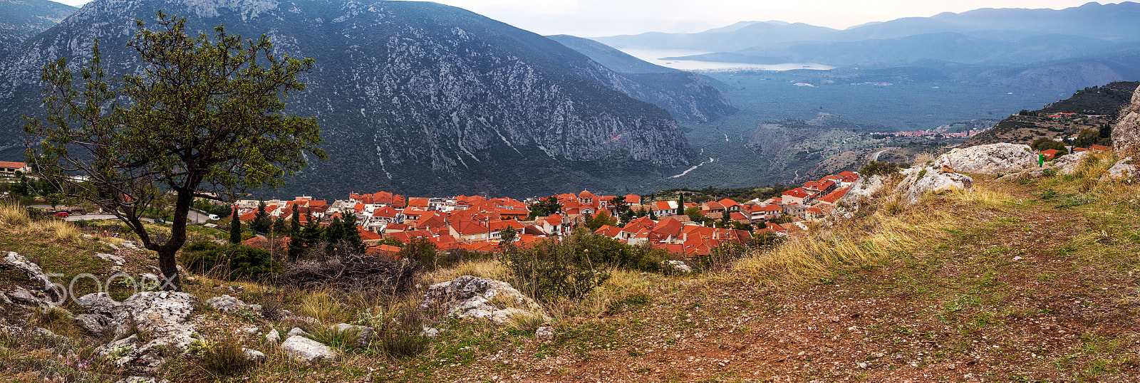 Canon EOS 650D (EOS Rebel T4i / EOS Kiss X6i) + Sigma 18-50mm f/2.8 Macro sample photo. Overlooking the village.. photography