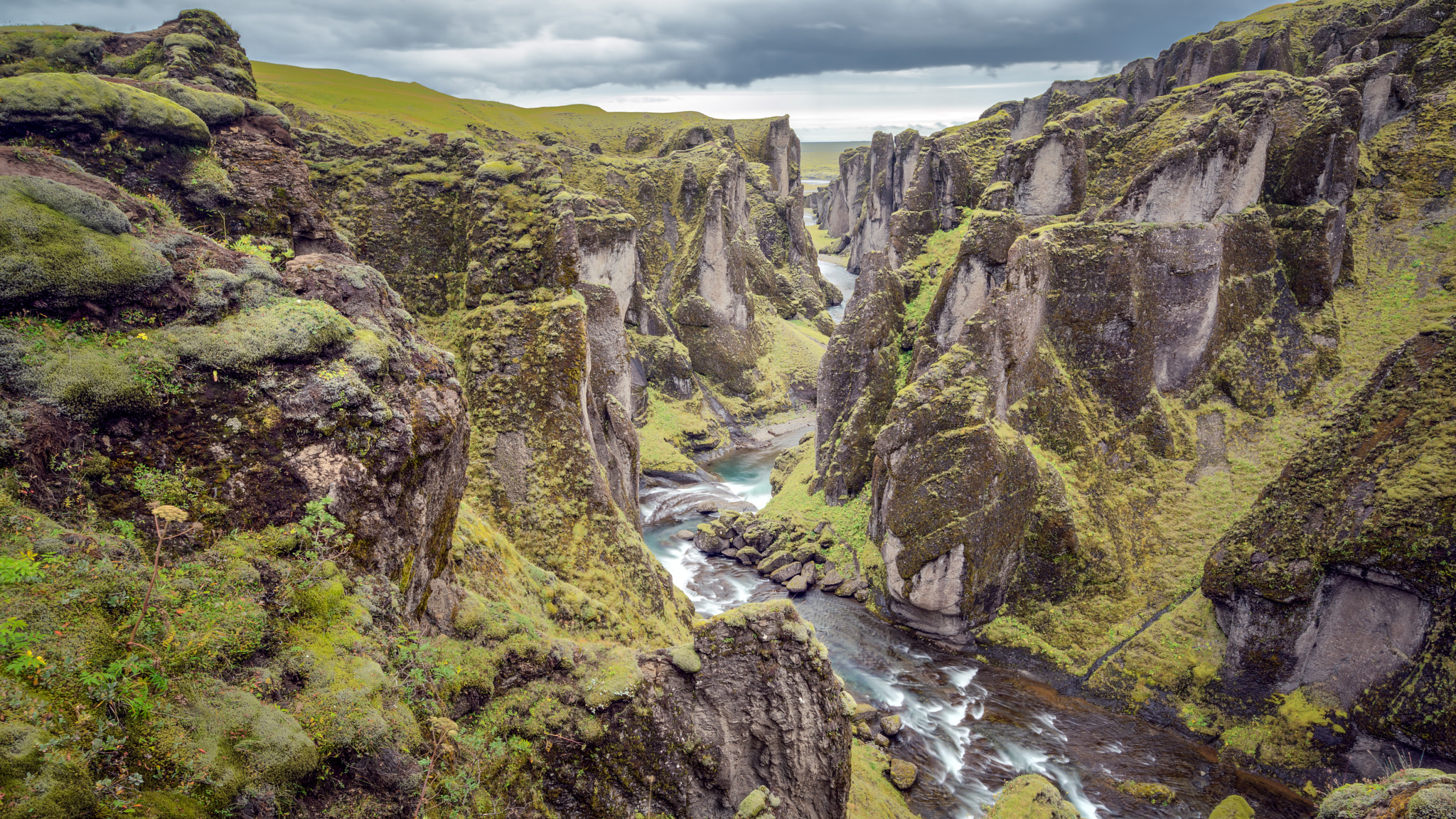 Sony a7R II + Canon EF 16-35mm F2.8L II USM sample photo. The passage photography