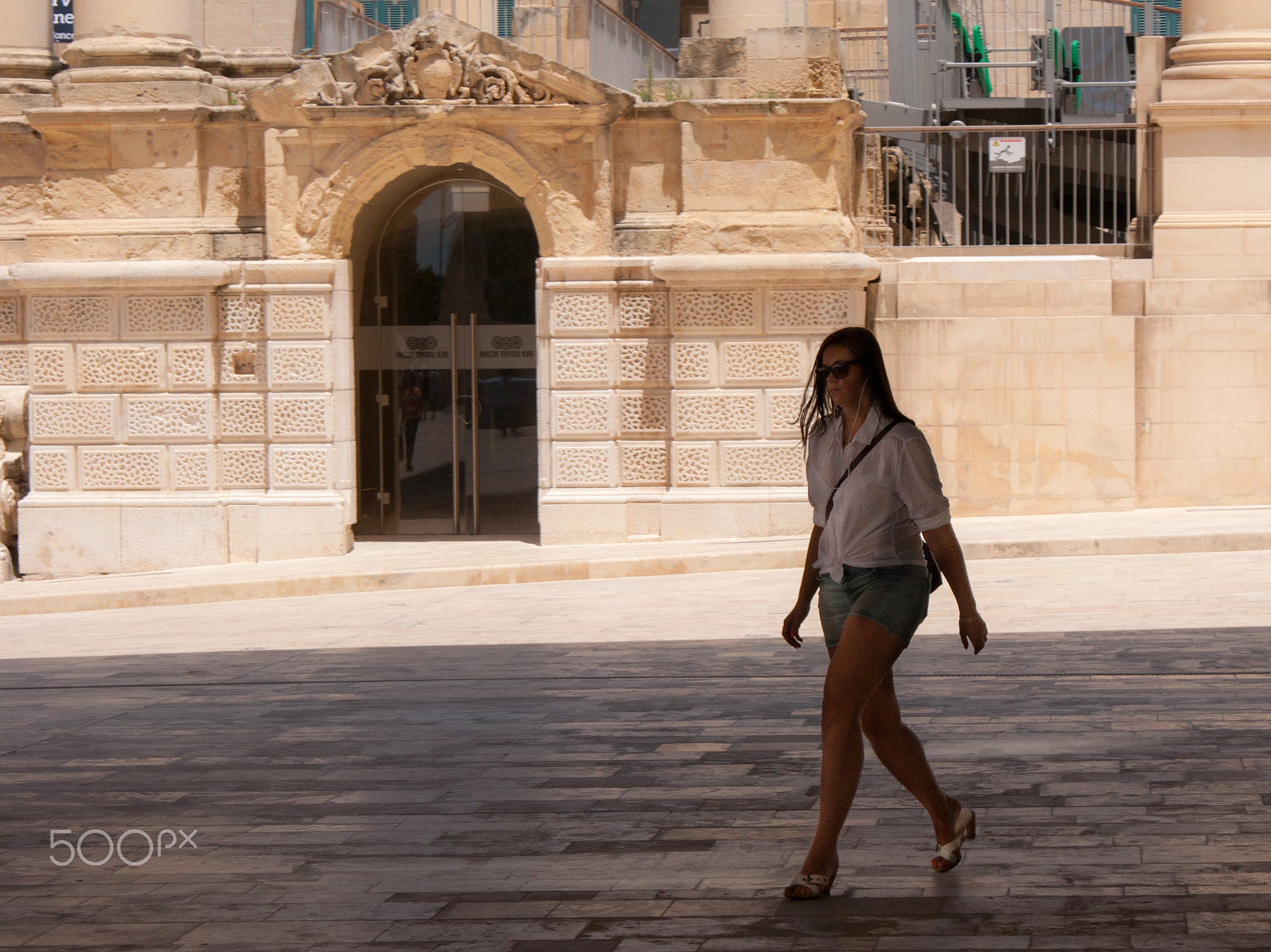 Sony Alpha DSLR-A700 sample photo. Off we go photography