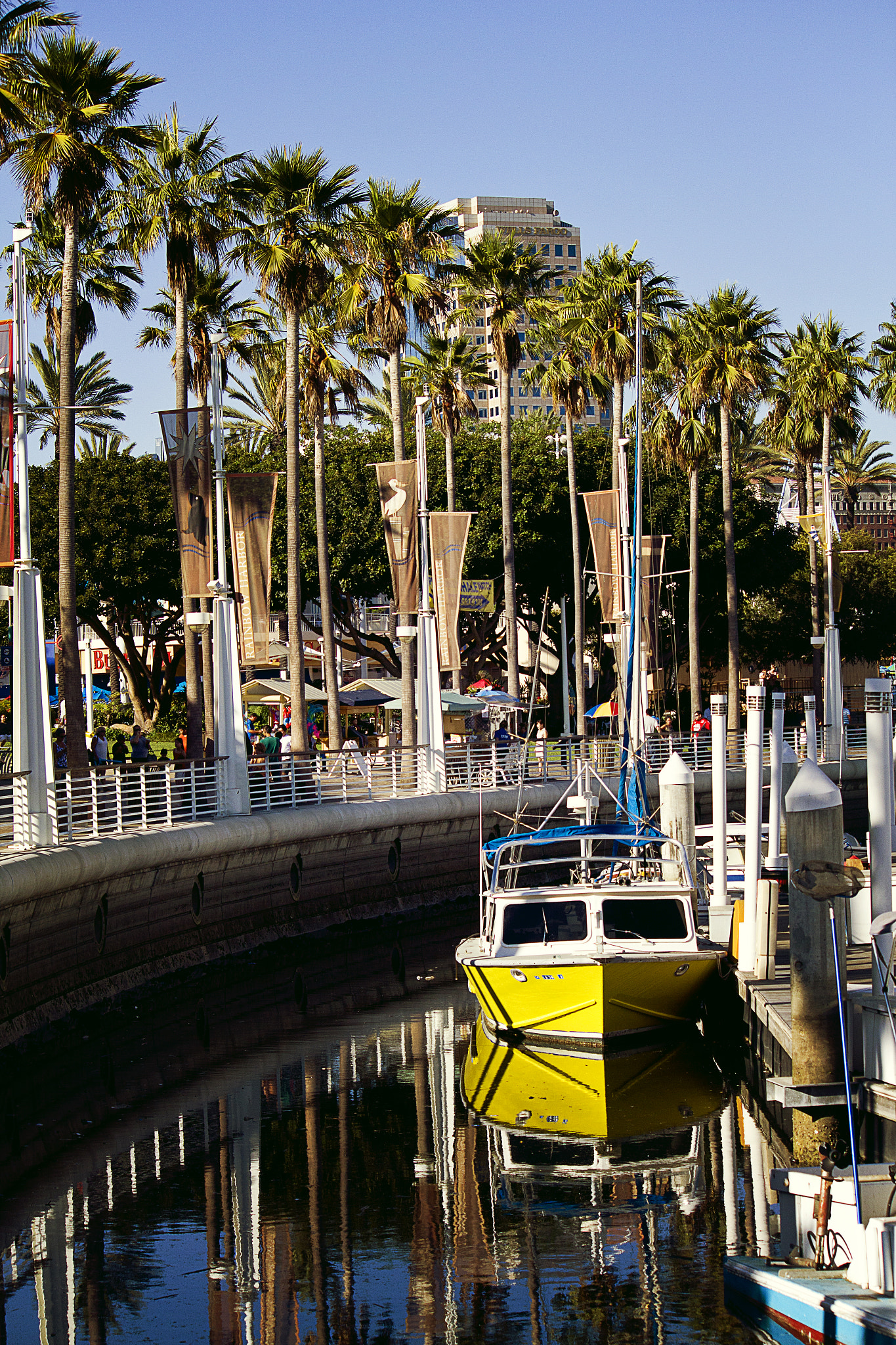 Canon EF-S 55-250mm F4-5.6 IS sample photo. Shoreline village photography