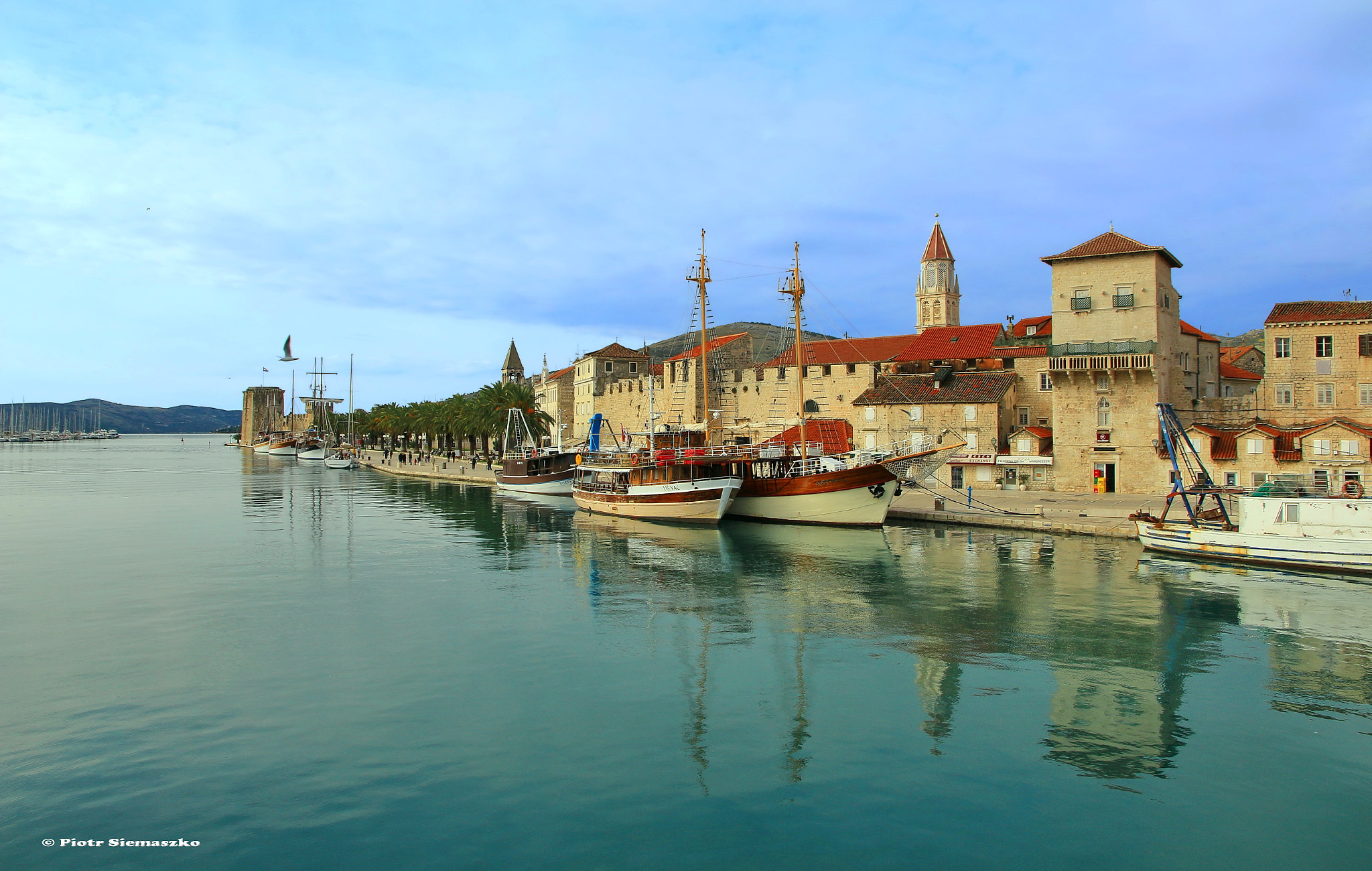 Canon EOS 100D (EOS Rebel SL1 / EOS Kiss X7) sample photo. Trogir photography