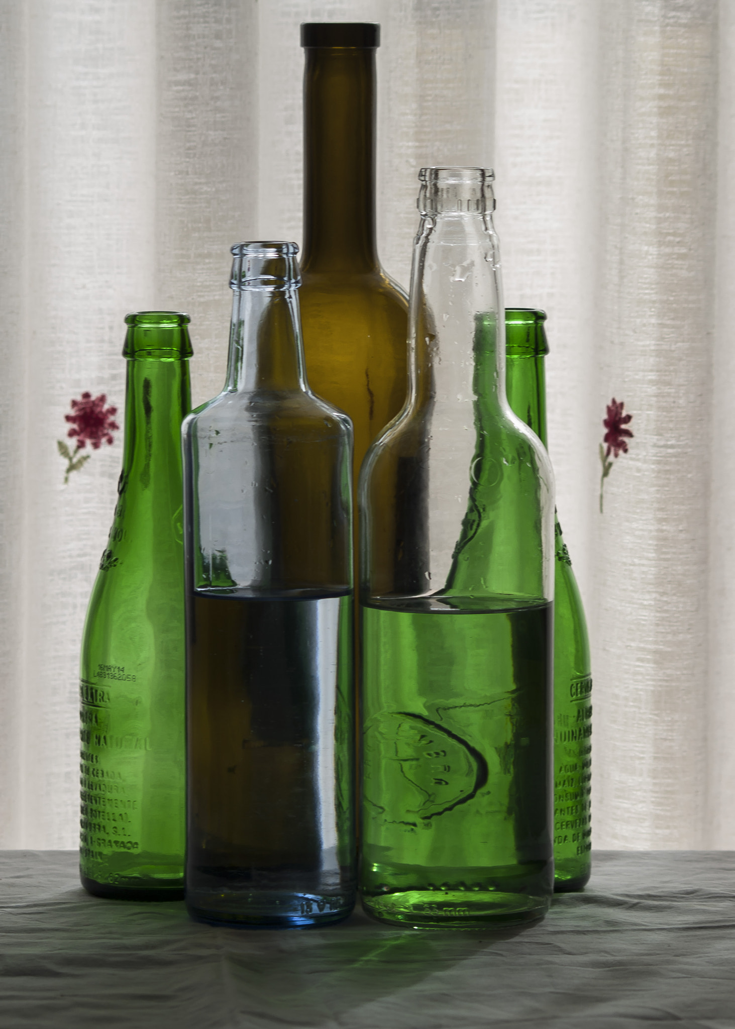 Olympus Zuiko Digital ED 70-300mm F4.0-5.6 sample photo. Botellas, octubre 2014(reedición) photography