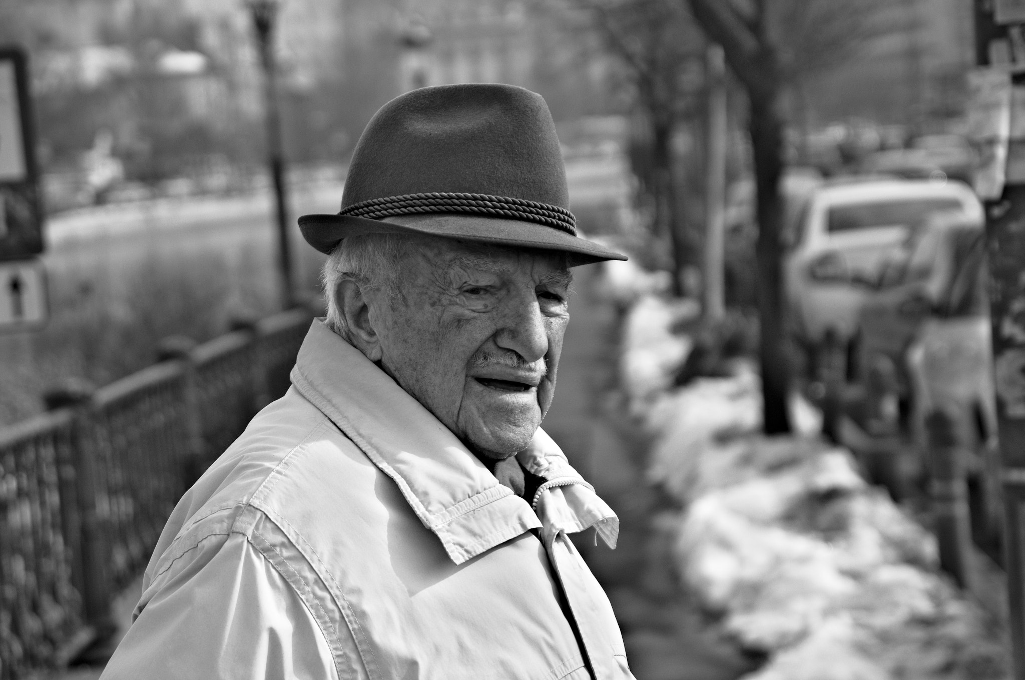 Sigma 17-70mm F2.8-4 DC Macro OS HSM sample photo. Bucharest by foot photography