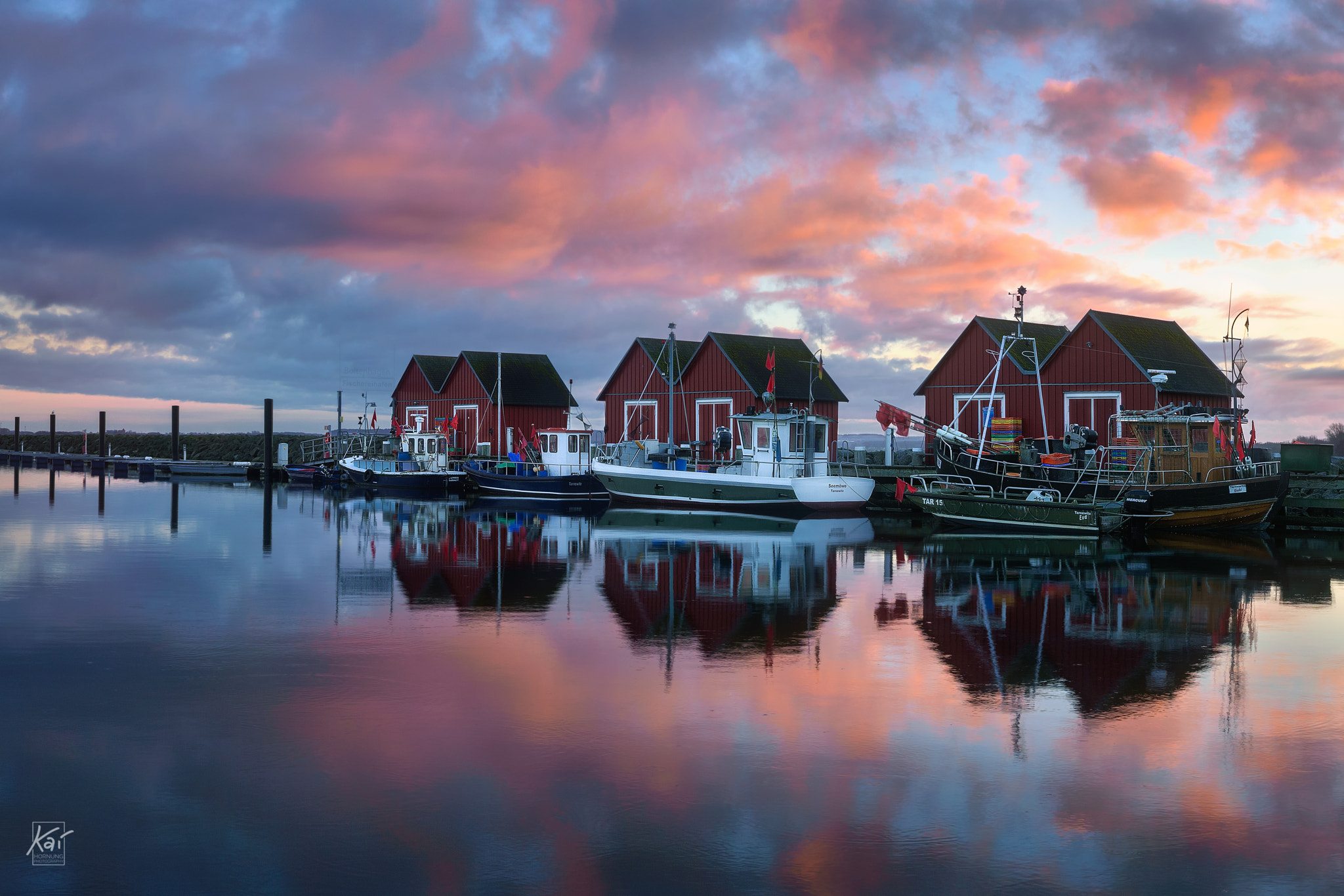 Sony a6000 + Sigma 30mm F2.8 EX DN sample photo. Boltenhagen harbor photography