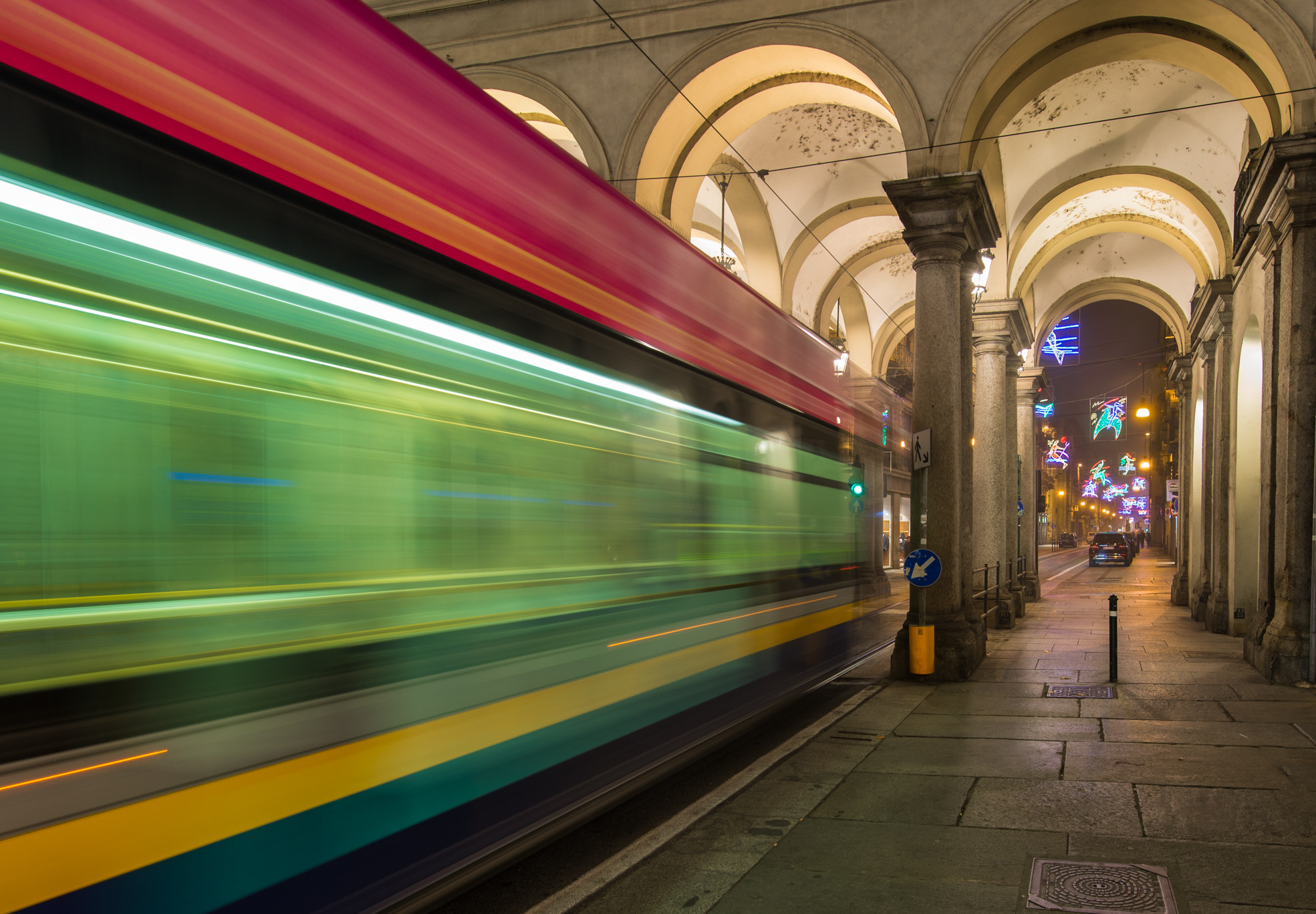Nikon AF-S Nikkor 14-24mm F2.8G ED sample photo. Tram photography