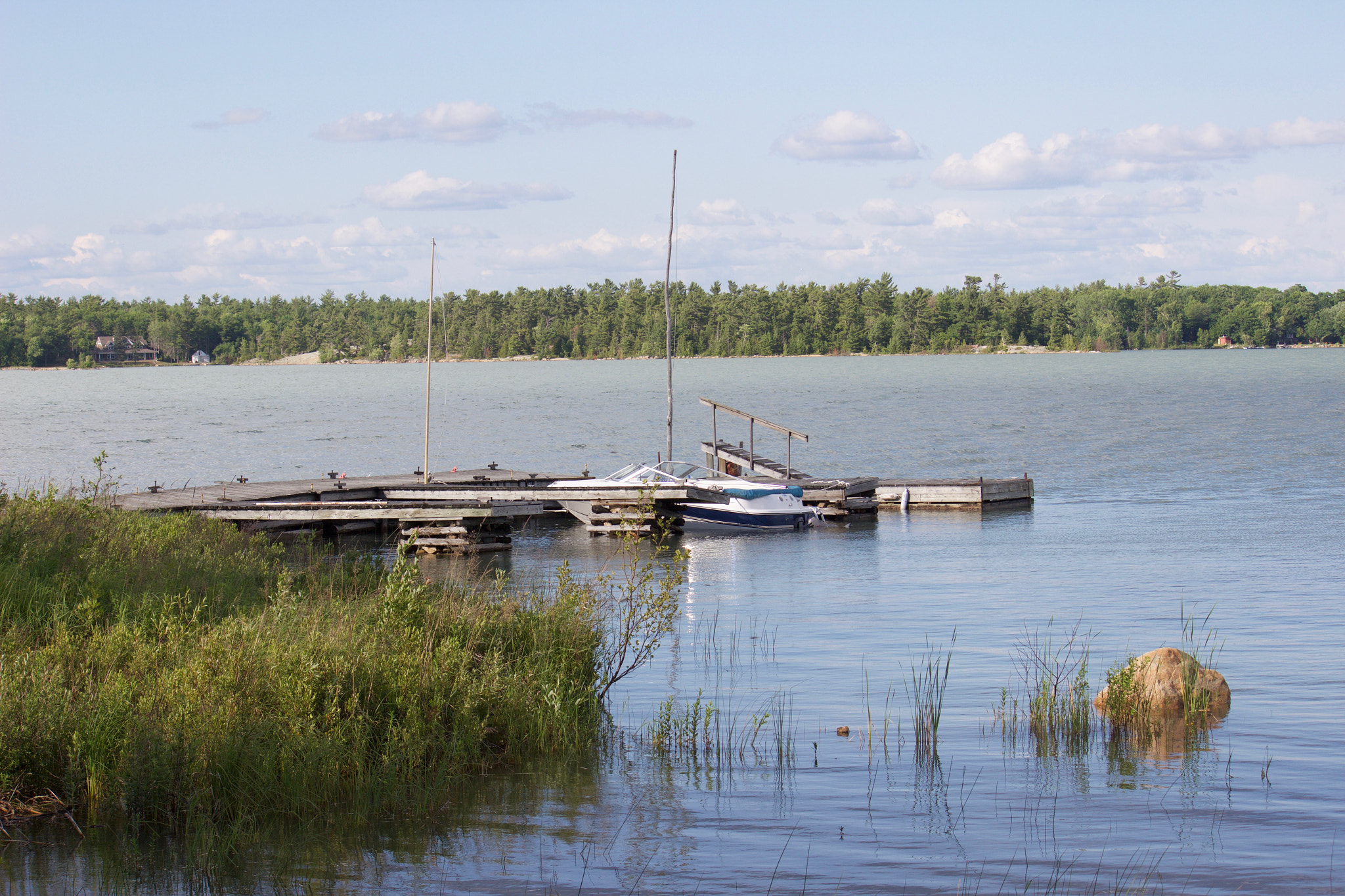 Canon EF-S 55-250mm F4-5.6 IS sample photo. Lakeside in canada photography