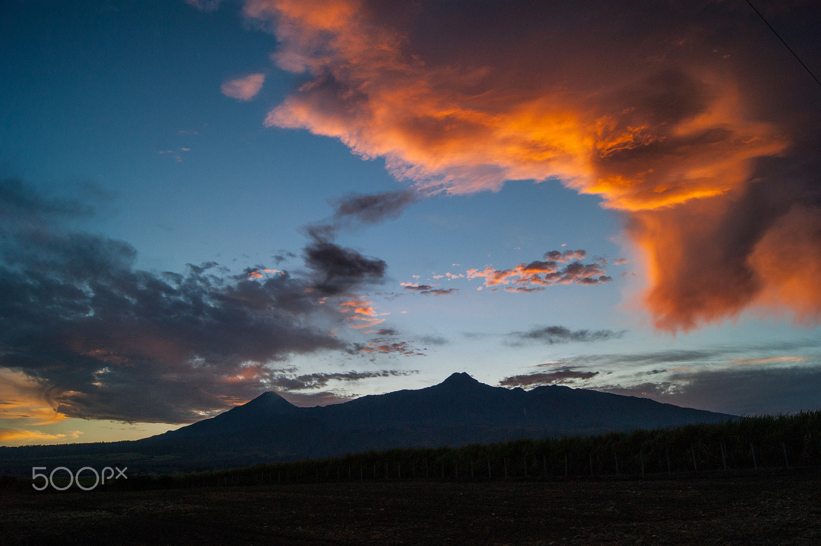 Sony Alpha DSLR-A380 + Sony DT 18-55mm F3.5-5.6 SAM sample photo. Big colored cloud over colima's volcano photography