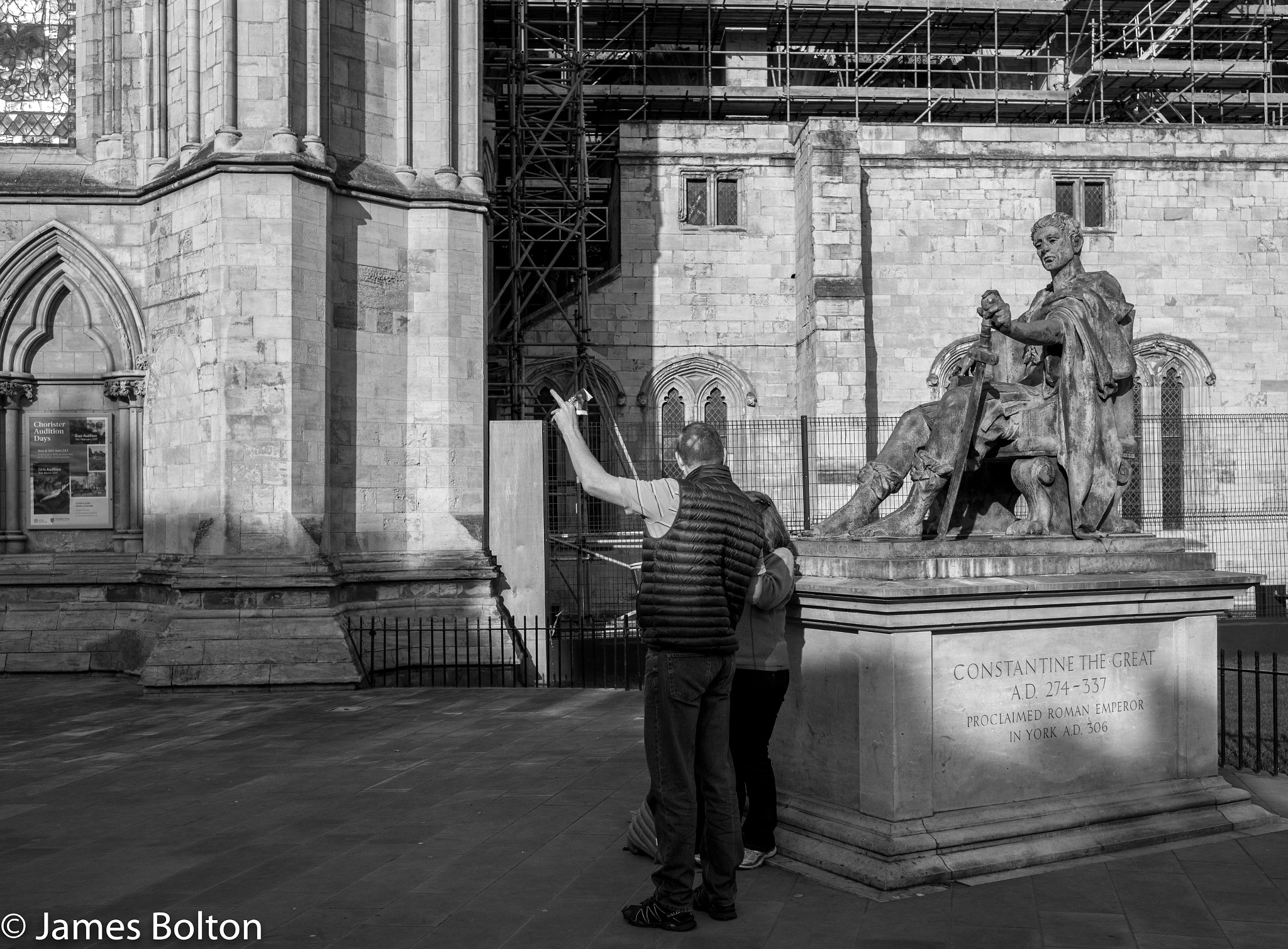 Leica Summarit-M 35mm F2.4 ASPH sample photo. Street photography in york photography