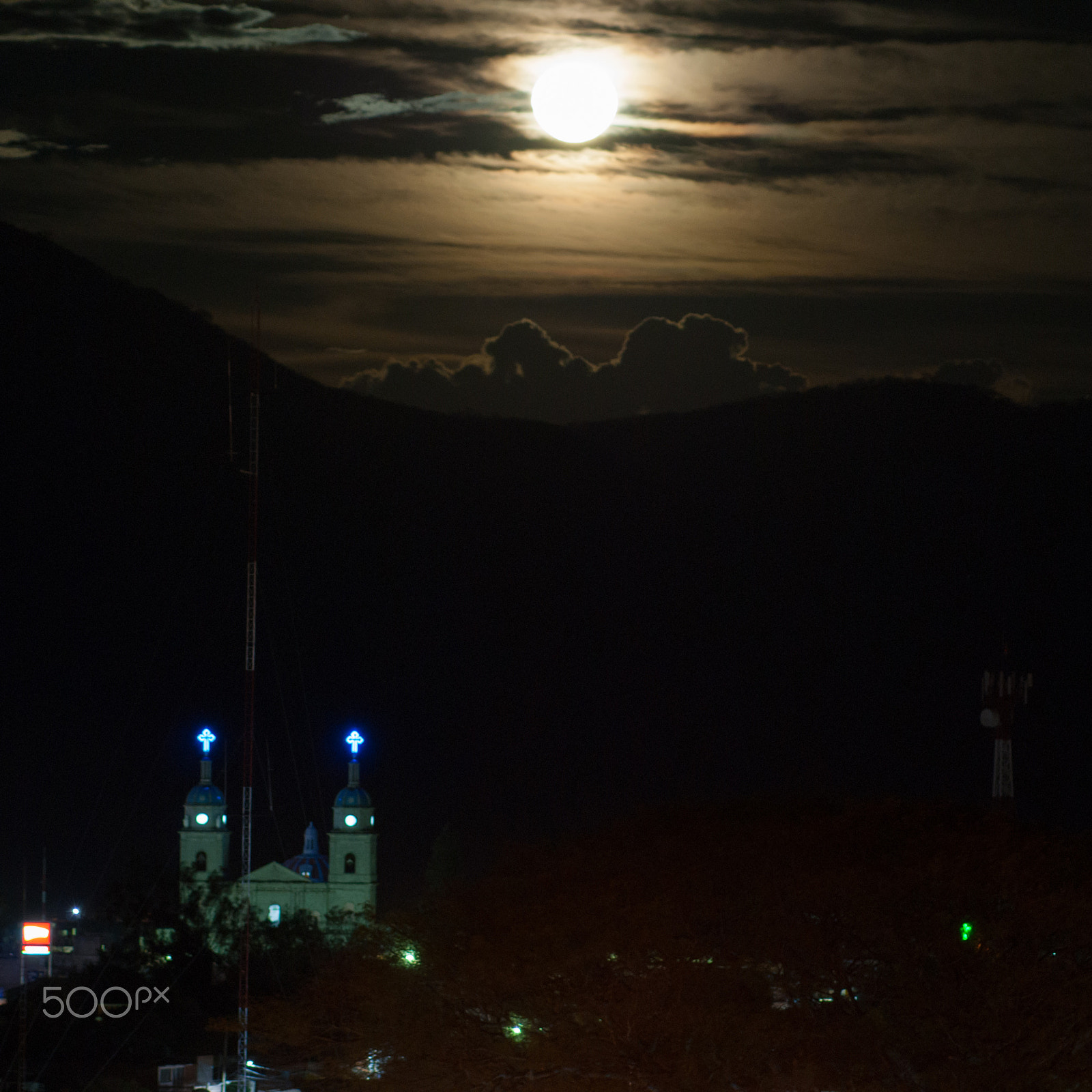 Sony Alpha DSLR-A380 sample photo. The moon rising behind the church photography