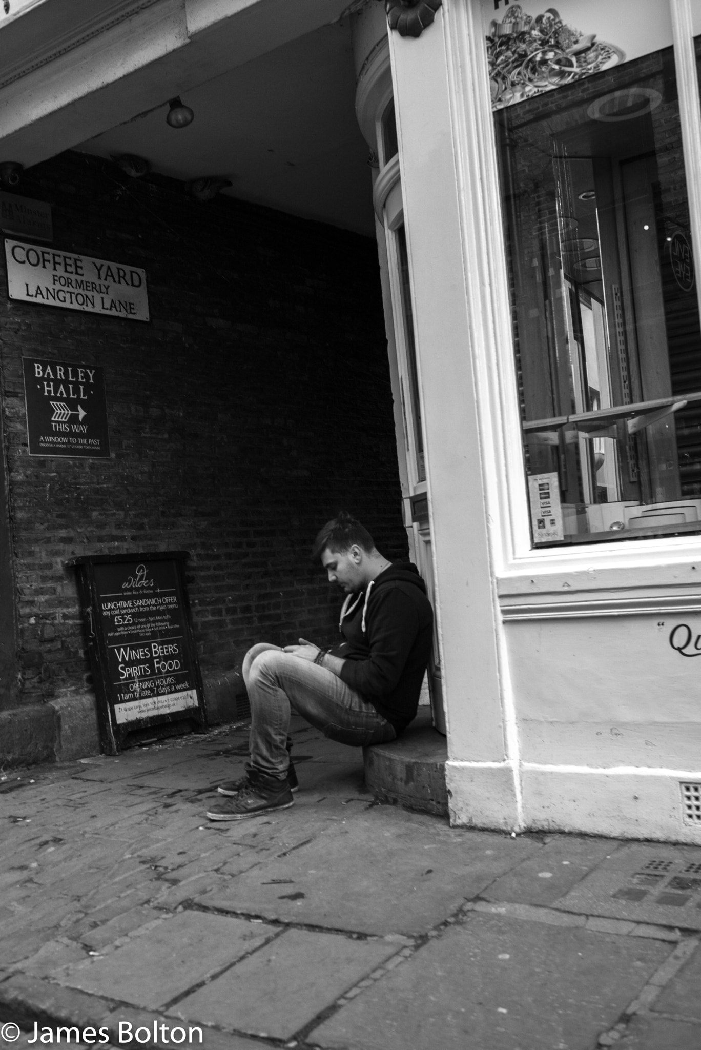 Leica Summarit-M 35mm F2.4 ASPH sample photo. Street photography in york photography