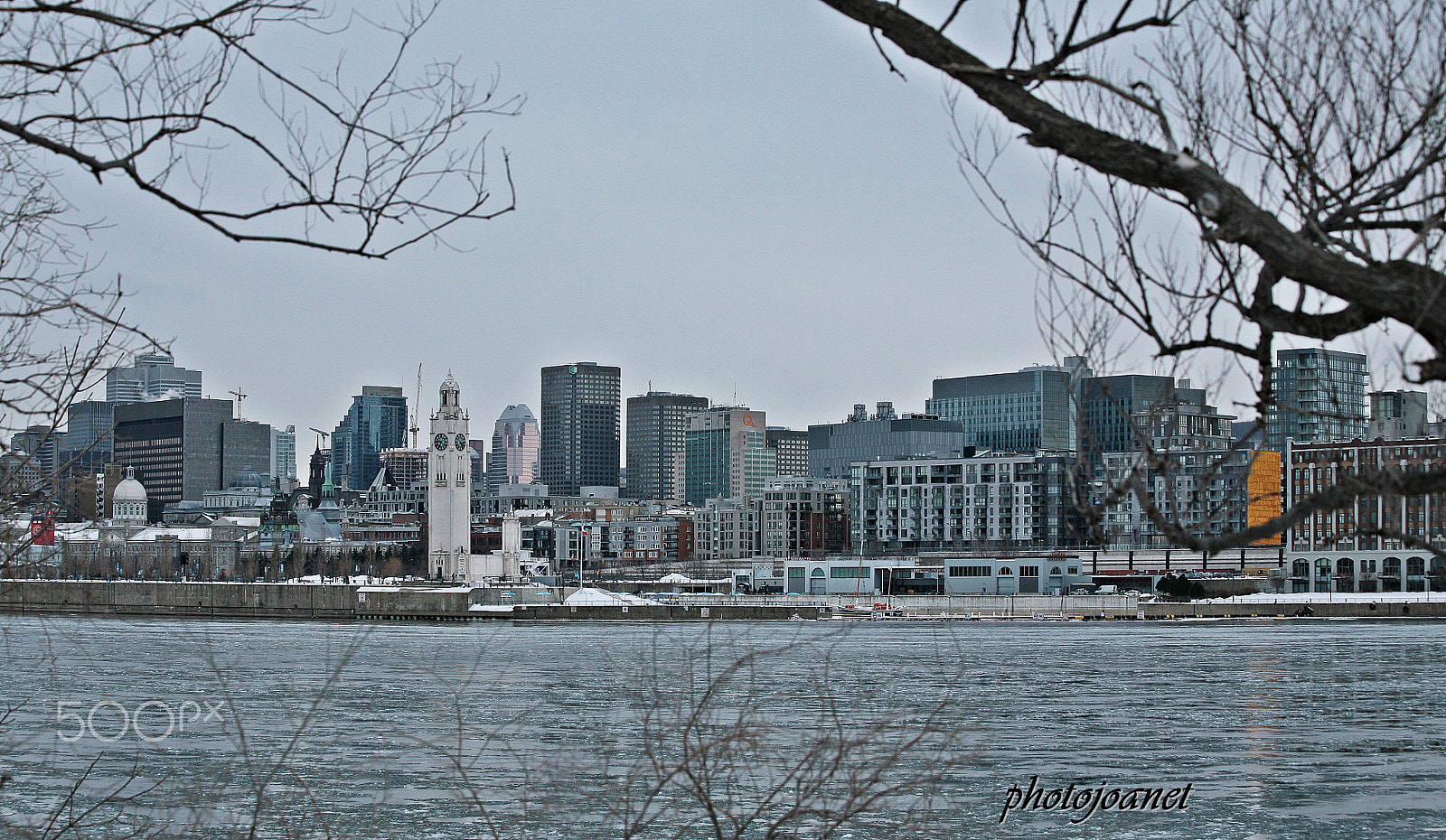 Canon EF 70-300mm F4-5.6 IS USM sample photo. Port de montréal. photography