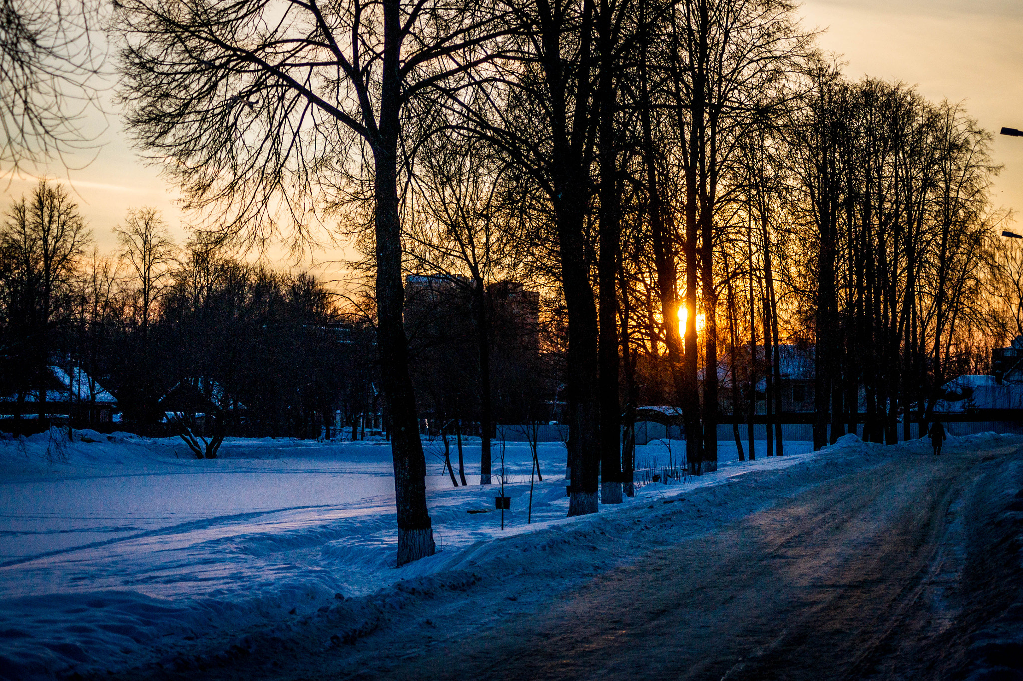 Sony Alpha DSLR-A450 + Tamron AF 55-200mm F4-5.6 Di II LD Macro sample photo. Sunset photography