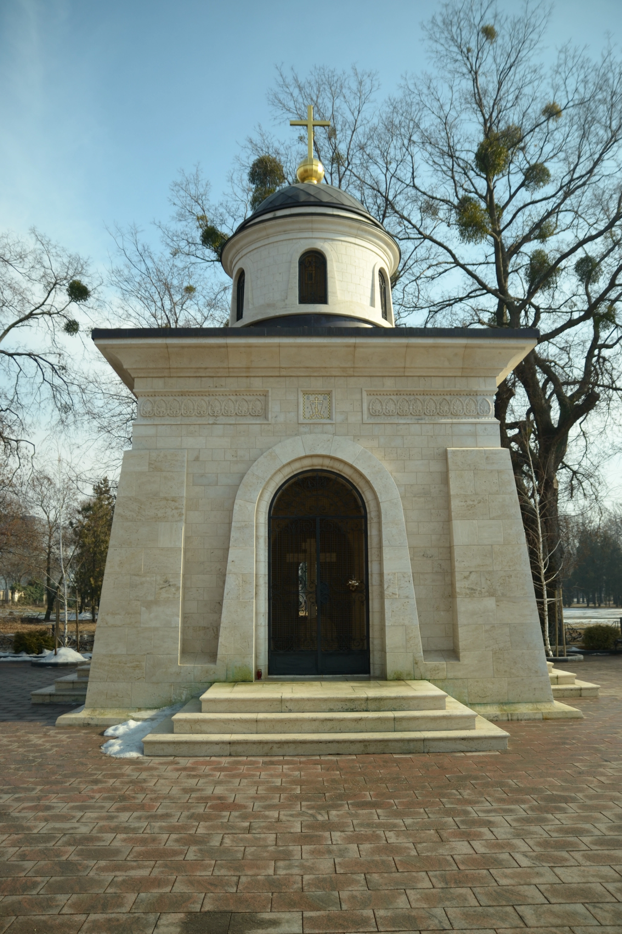 Sigma 17-70mm F2.8-4 DC Macro OS HSM sample photo. Budapest by foot photography
