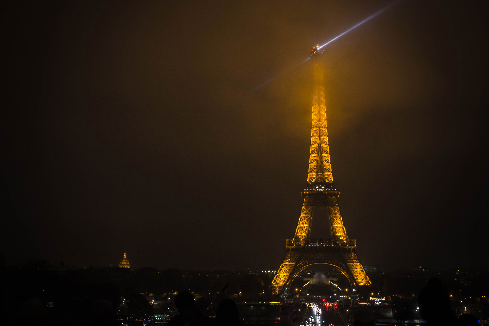 Canon EF-S 24mm F2.8 STM sample photo. Neblina en la torre eiffel photography