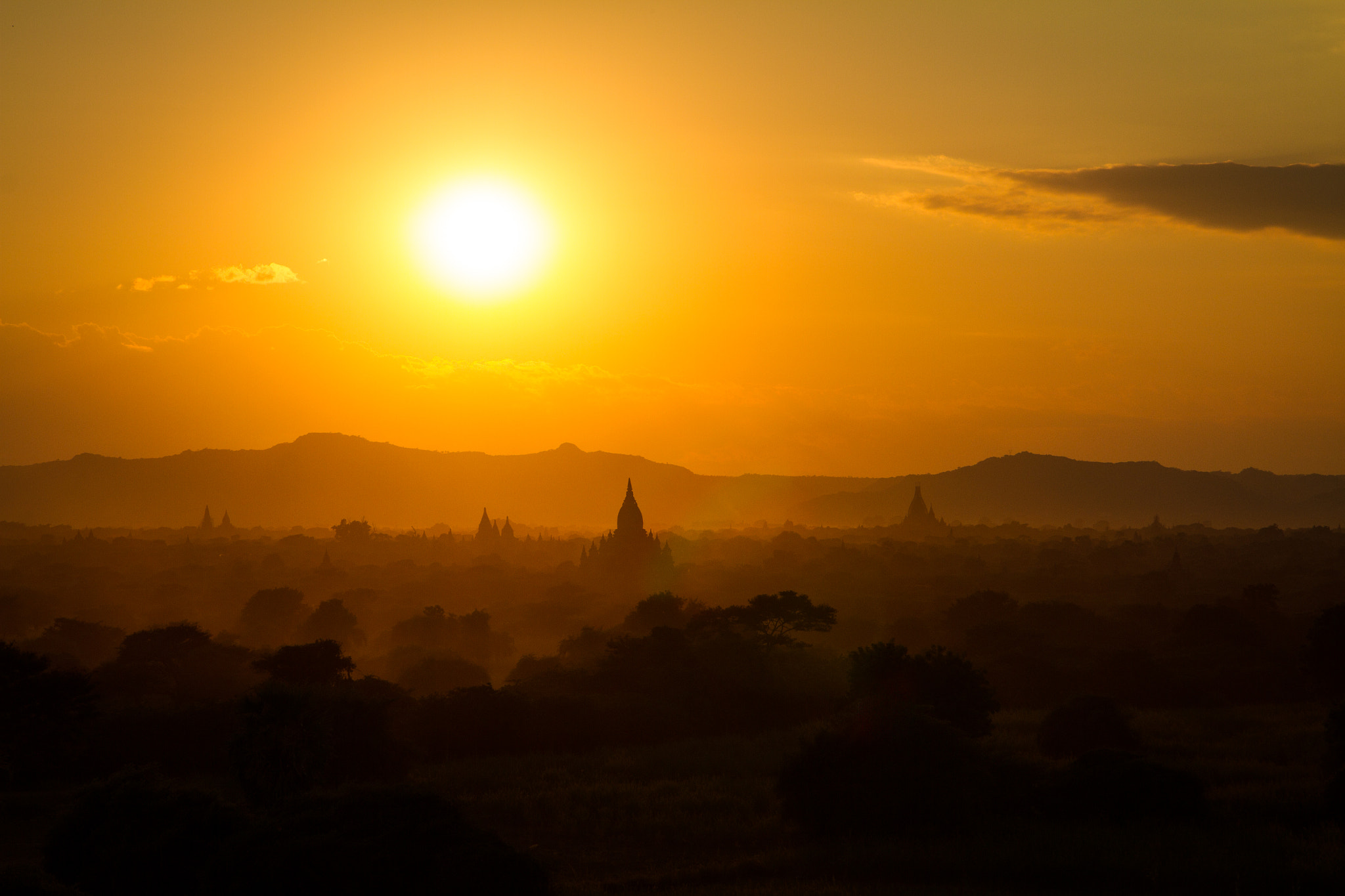 Canon EOS 7D + Sigma 17-70mm F2.8-4 DC Macro OS HSM sample photo. Bagan sunset photography