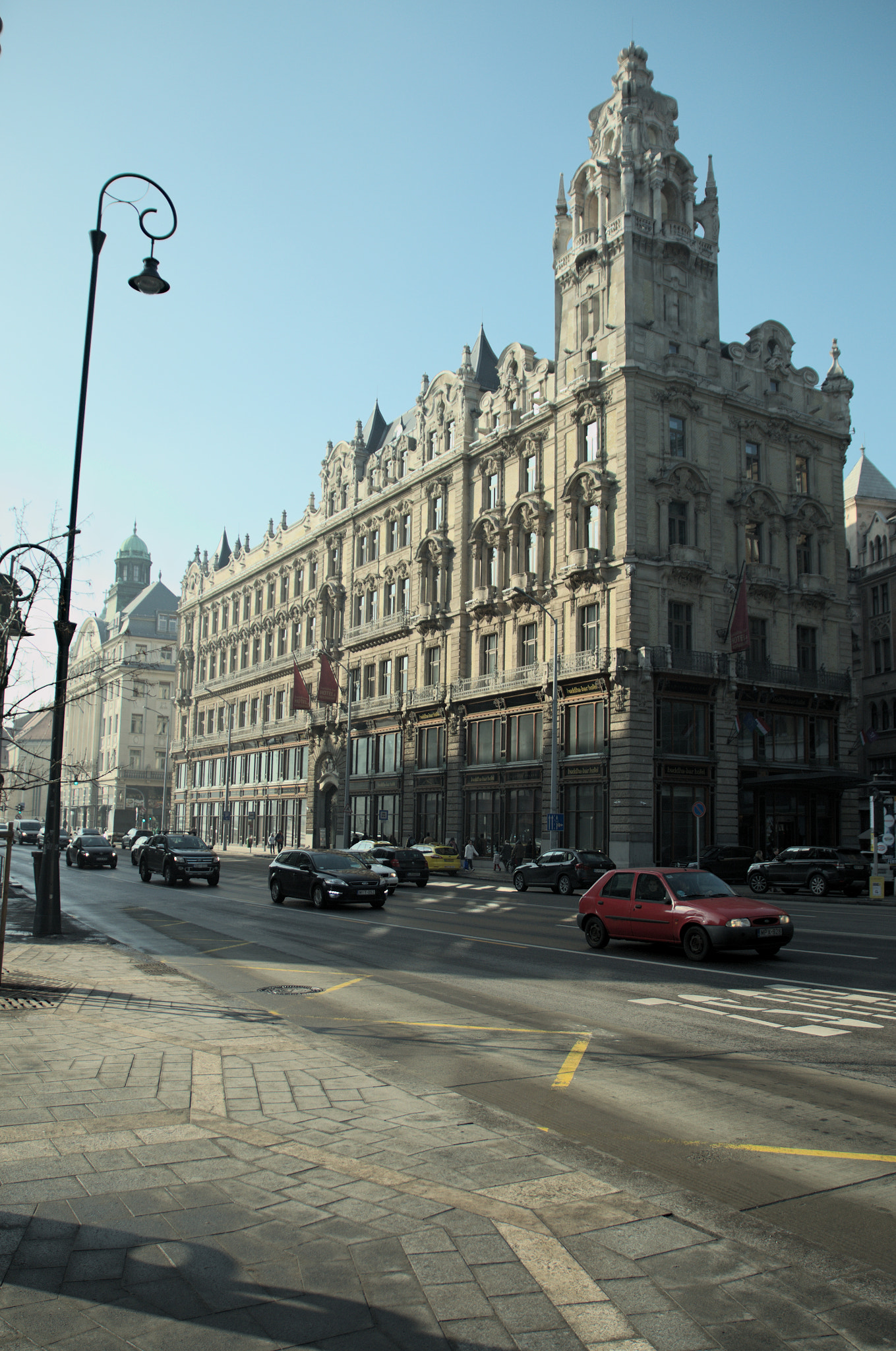 Sigma 17-70mm F2.8-4 DC Macro OS HSM sample photo. Budapest by foot photography