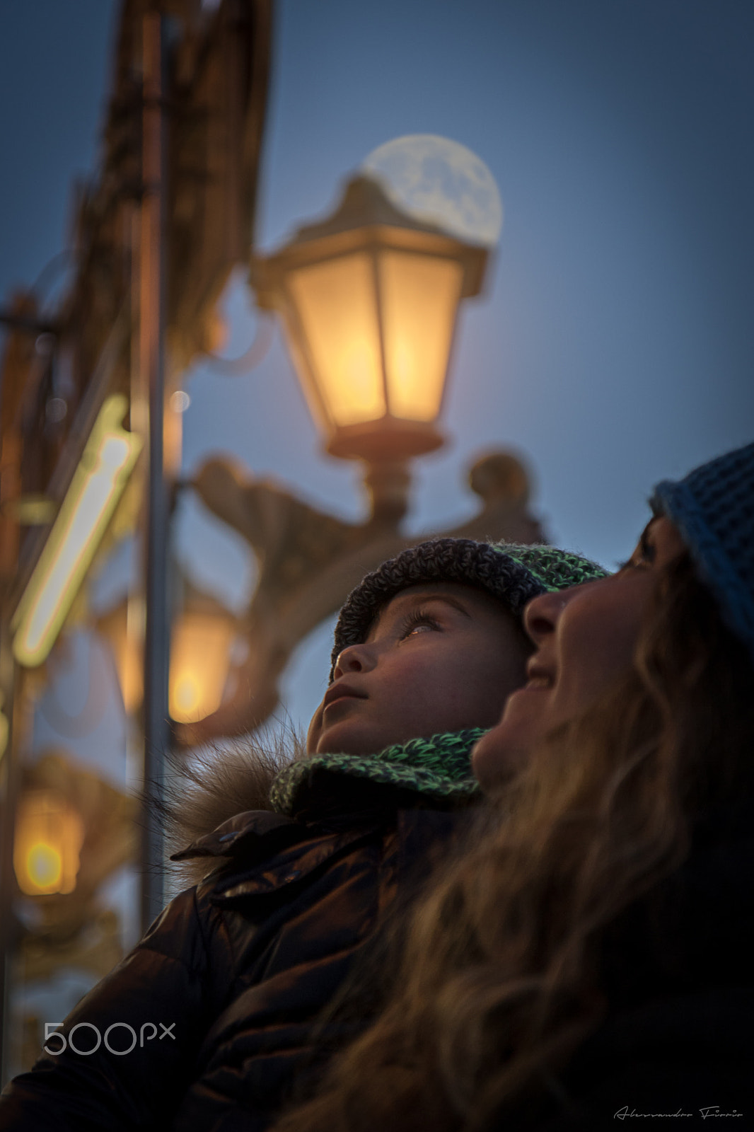 Canon EOS 750D (EOS Rebel T6i / EOS Kiss X8i) sample photo. The carousel.... photography
