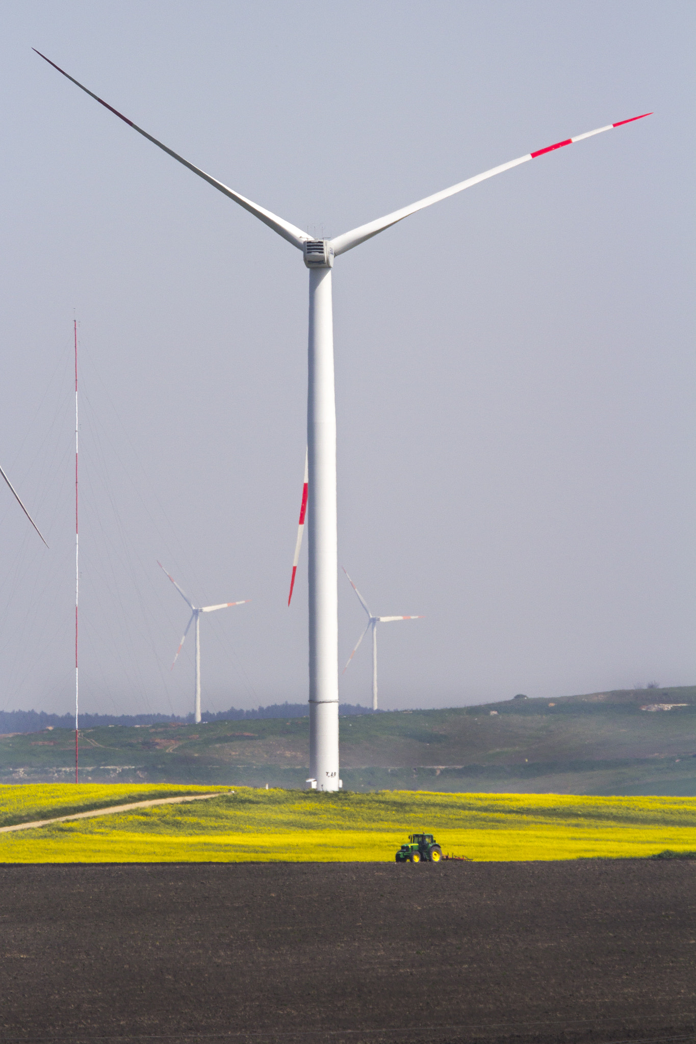 Canon EF 100-400mm F4.5-5.6L IS USM sample photo. Wind power photography