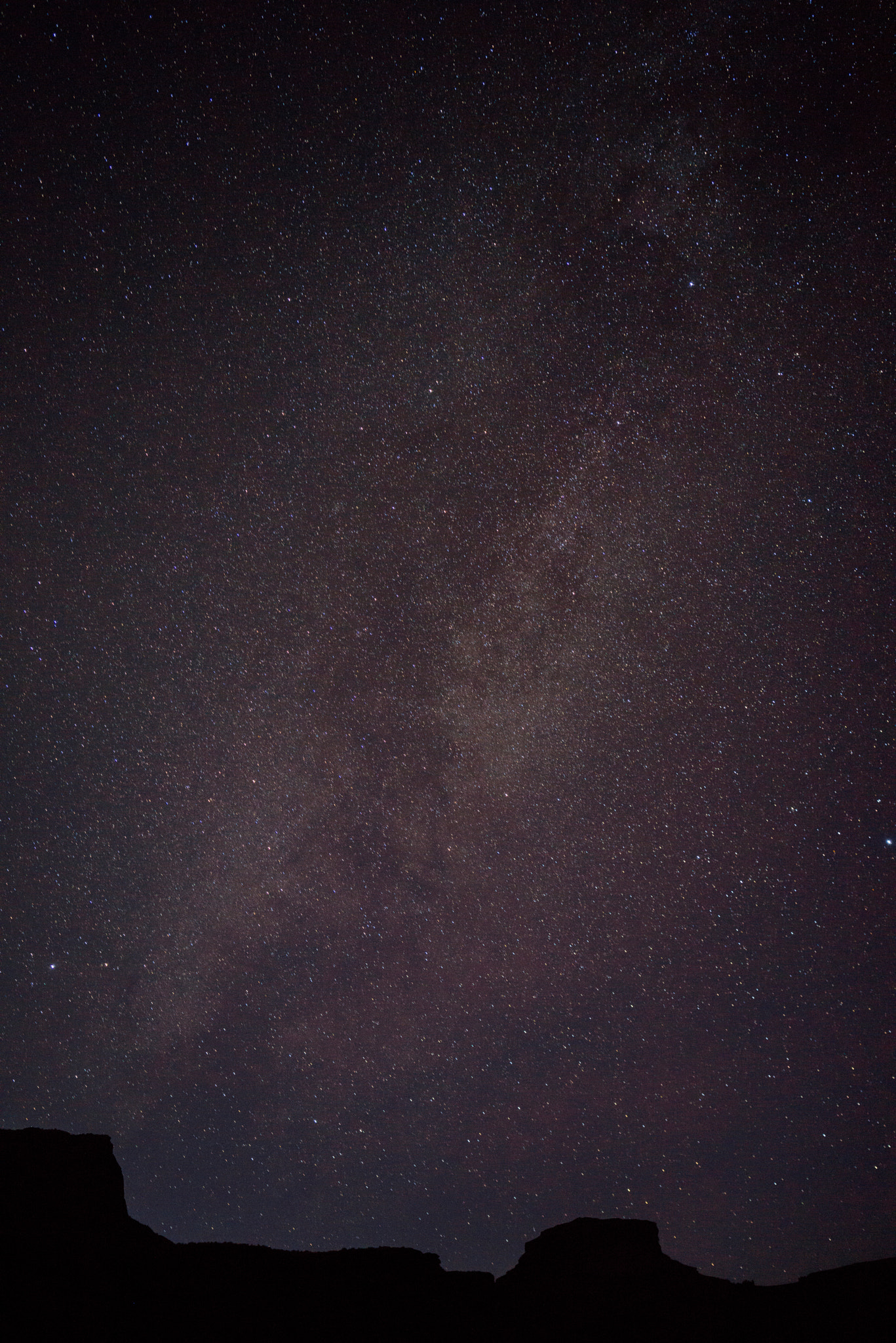 Sony a7R + Sony Sonnar T* FE 35mm F2.8 ZA sample photo. Night light photography