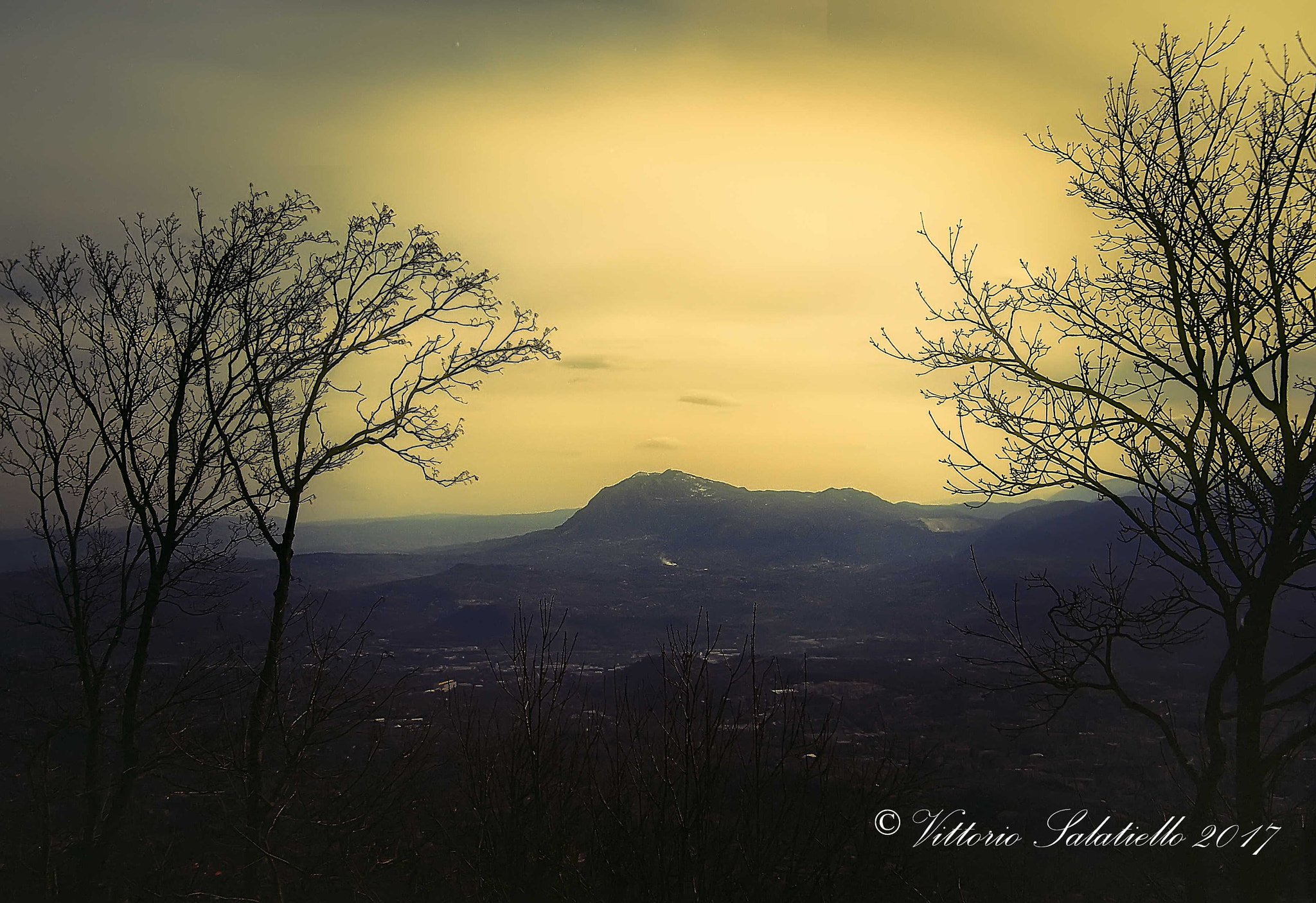 Fujifilm FinePix S2000HD sample photo. Monte tuoro (montagna di chiusano san domenico) photography