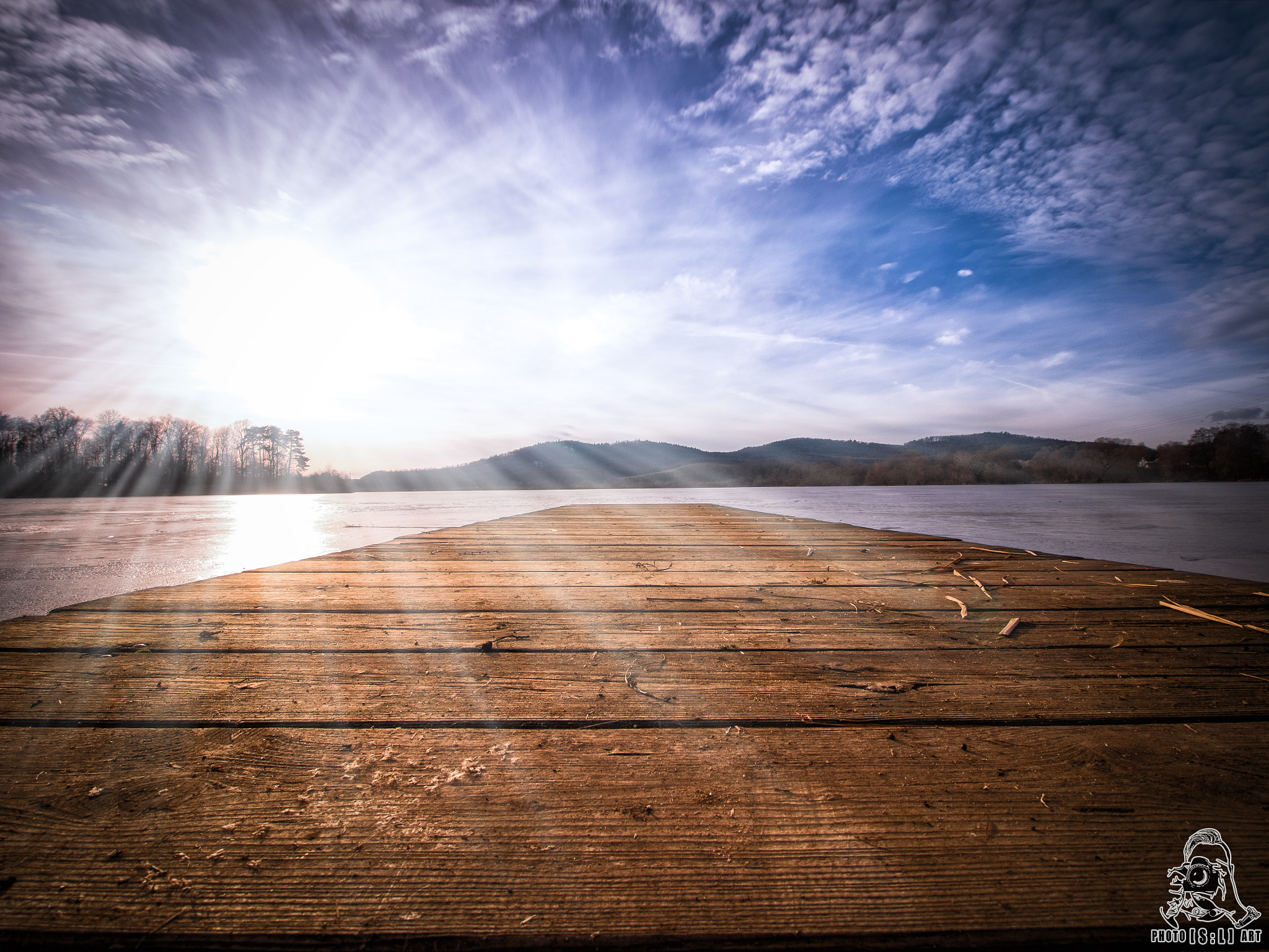 Canon EOS 760D (EOS Rebel T6s / EOS 8000D) sample photo. Sunshine at the pier photography