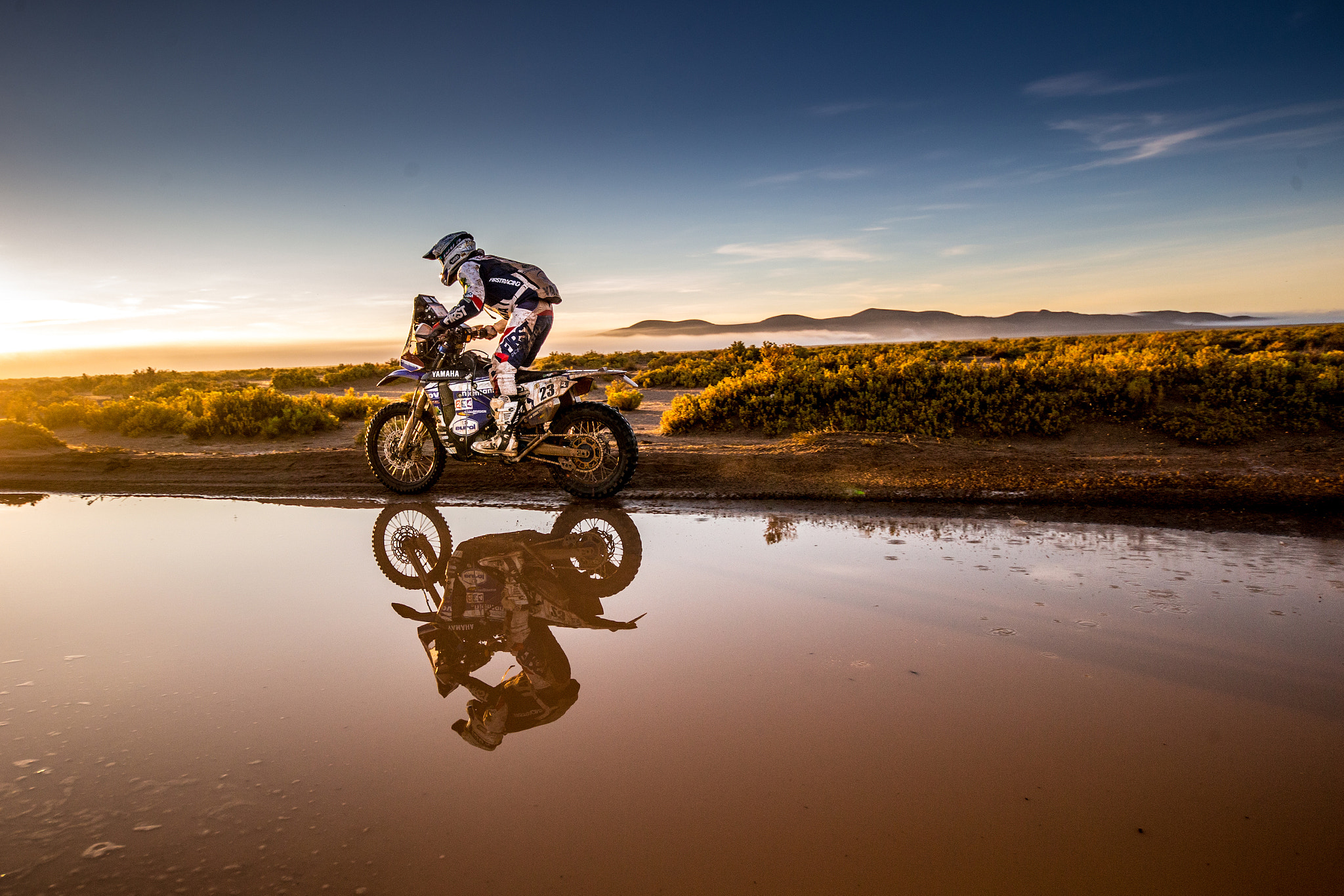 Canon EOS-1D X + Canon EF 17-40mm F4L USM sample photo. The morning reflection photography